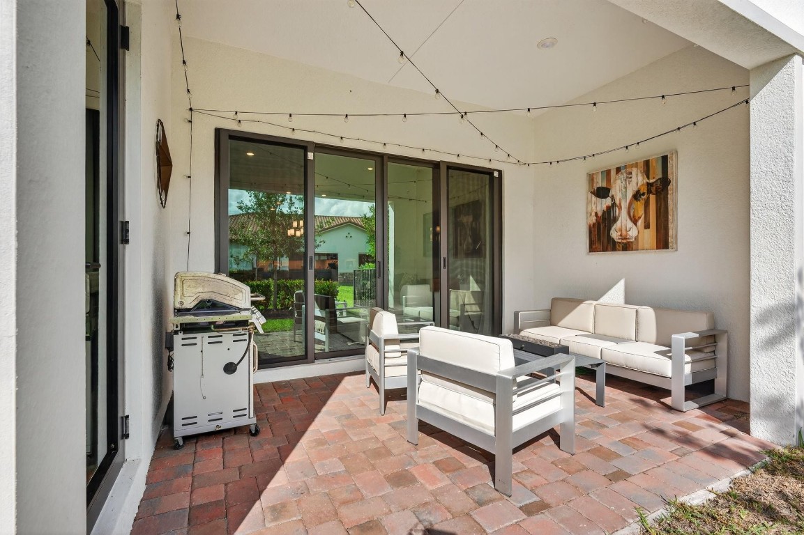 THE FALLS AT PARKLAND - Residential