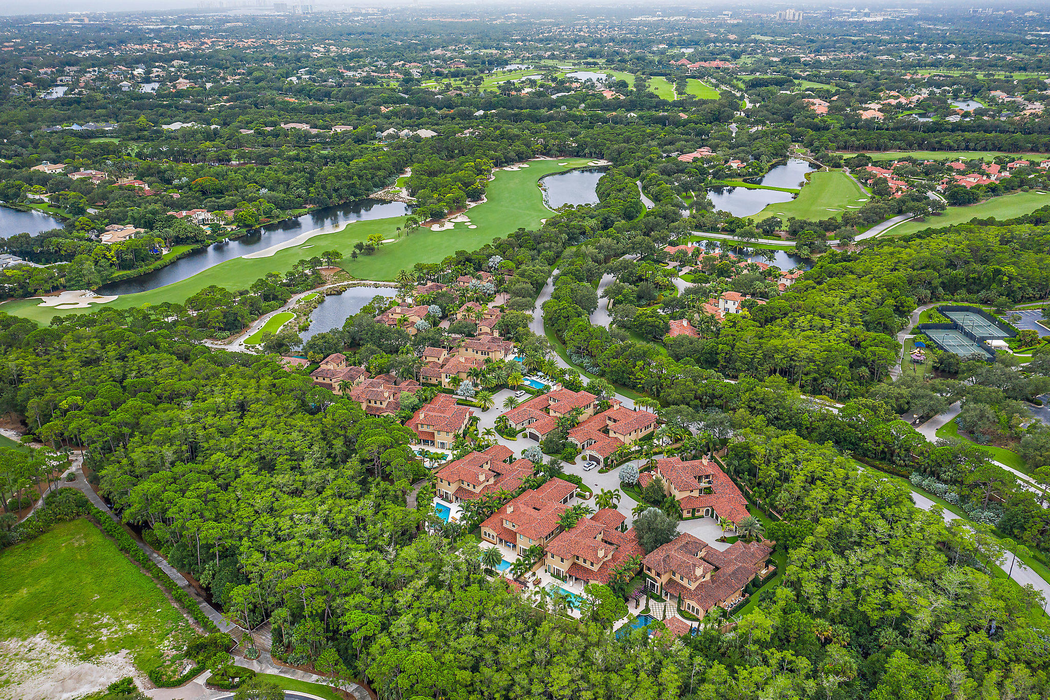 BEARS CLUB - Residential