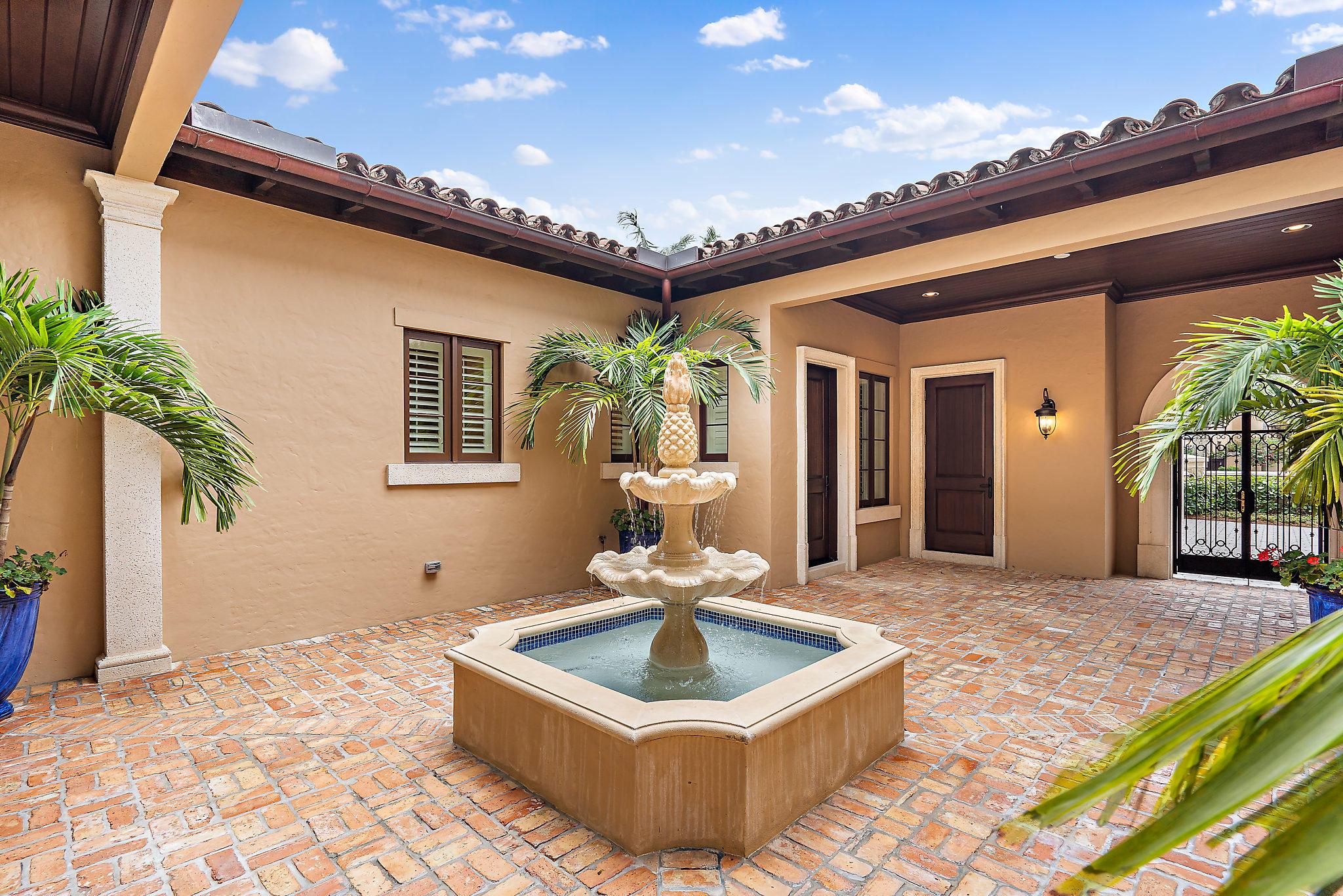 BEARS CLUB - Residential