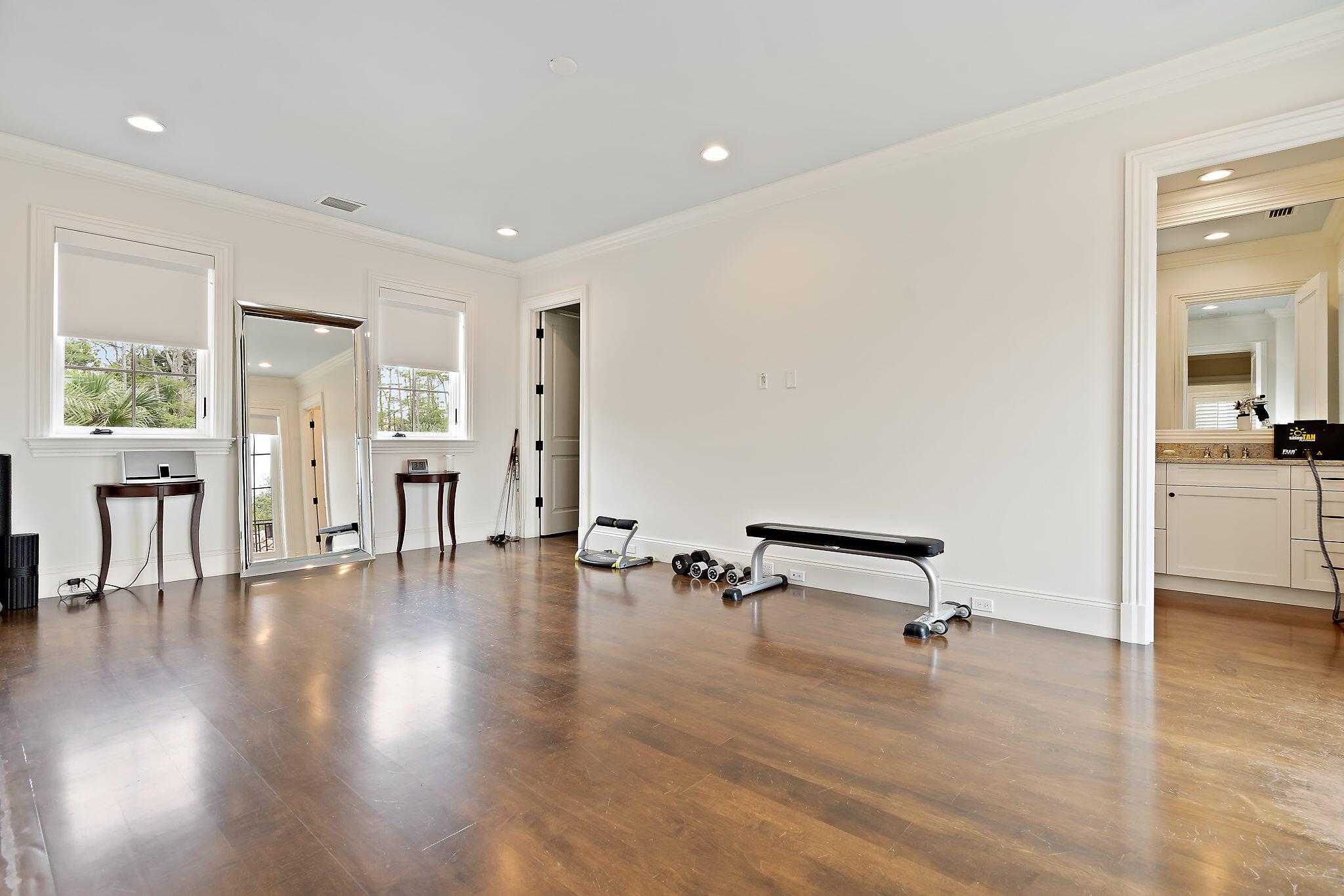 BEARS CLUB - Residential