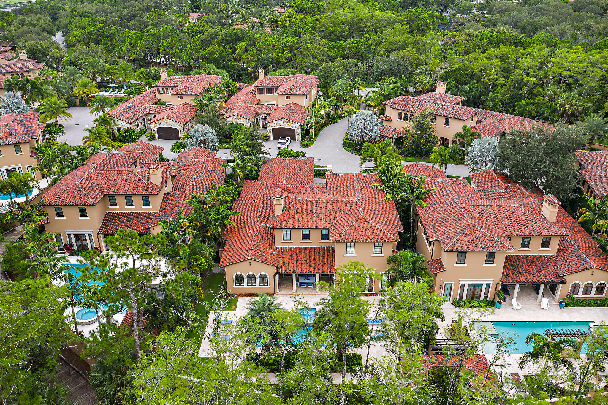 BEARS CLUB - Residential