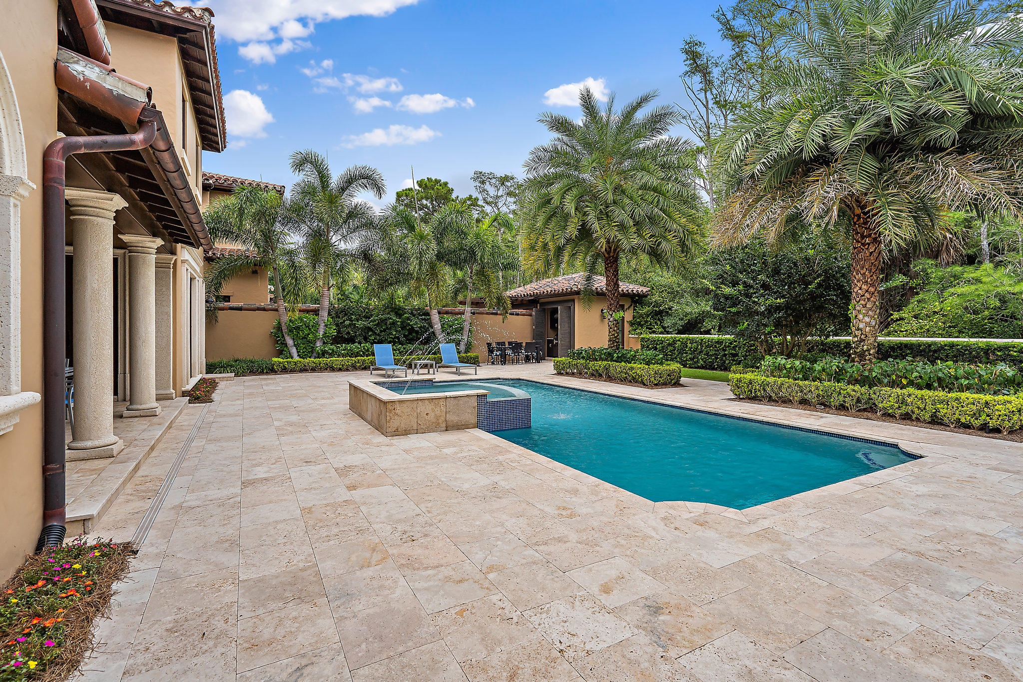 BEARS CLUB - Residential