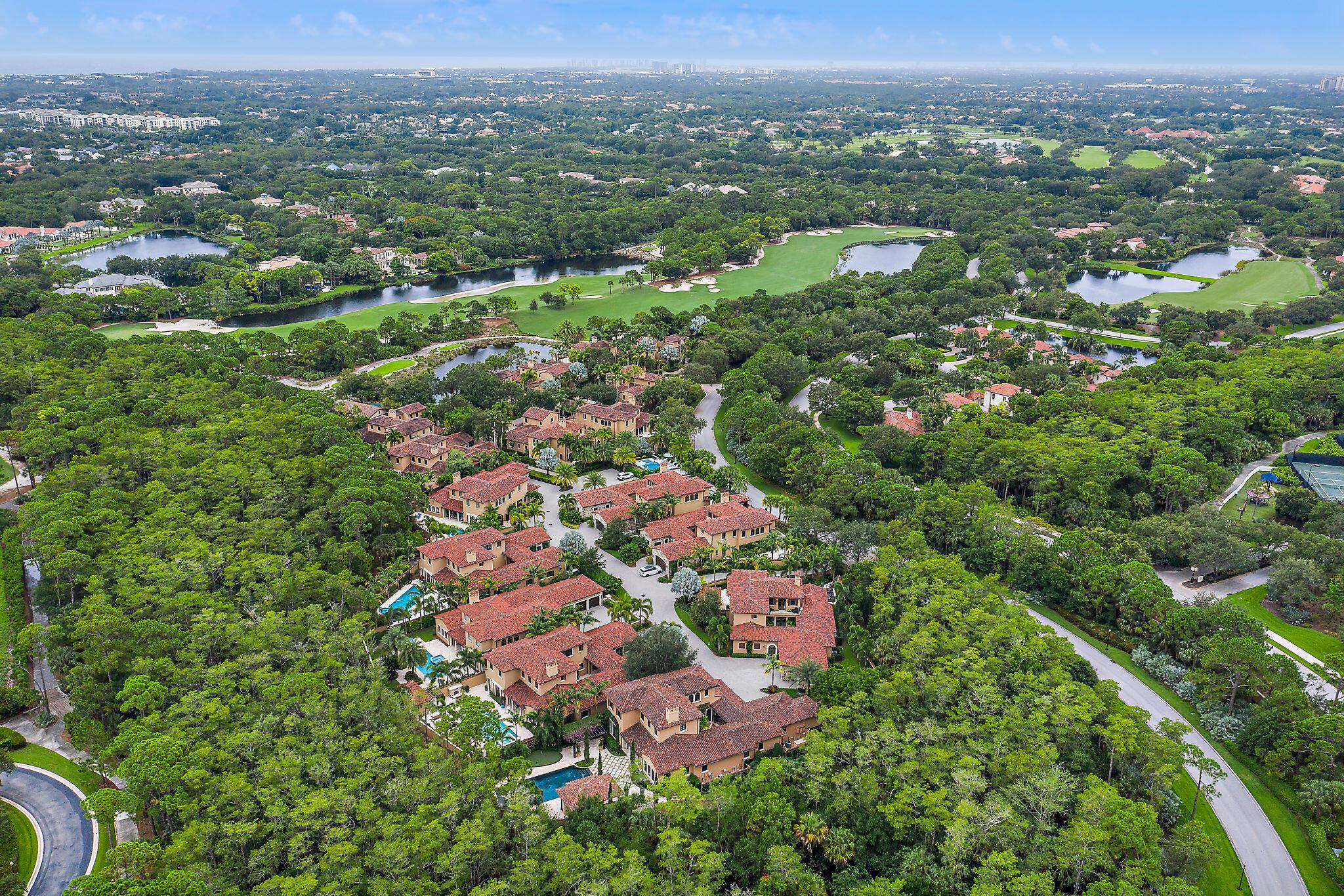 BEARS CLUB - Residential