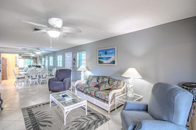 Country Manor - Residential