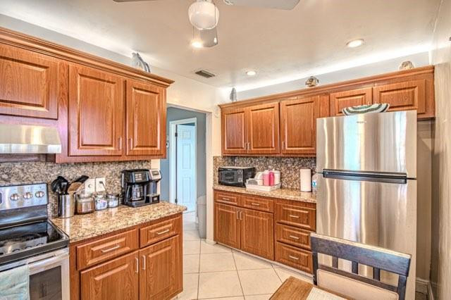 Country Manor - Residential