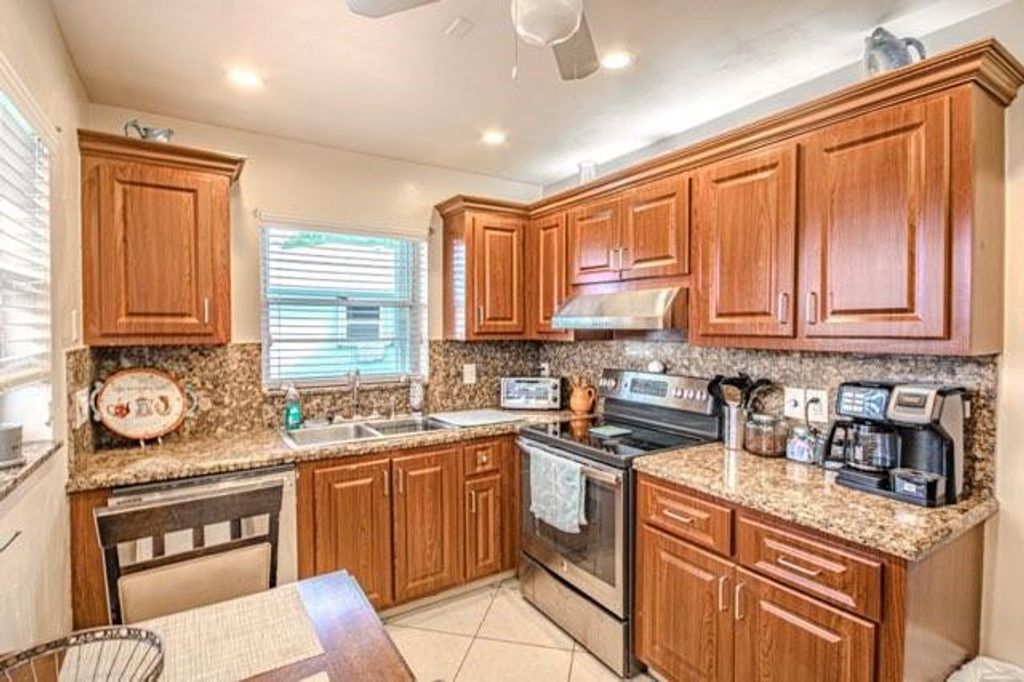 Photo of 606 Hummingbird Lane #606, Delray Beach, FL 33445 (MLS # F10546234)