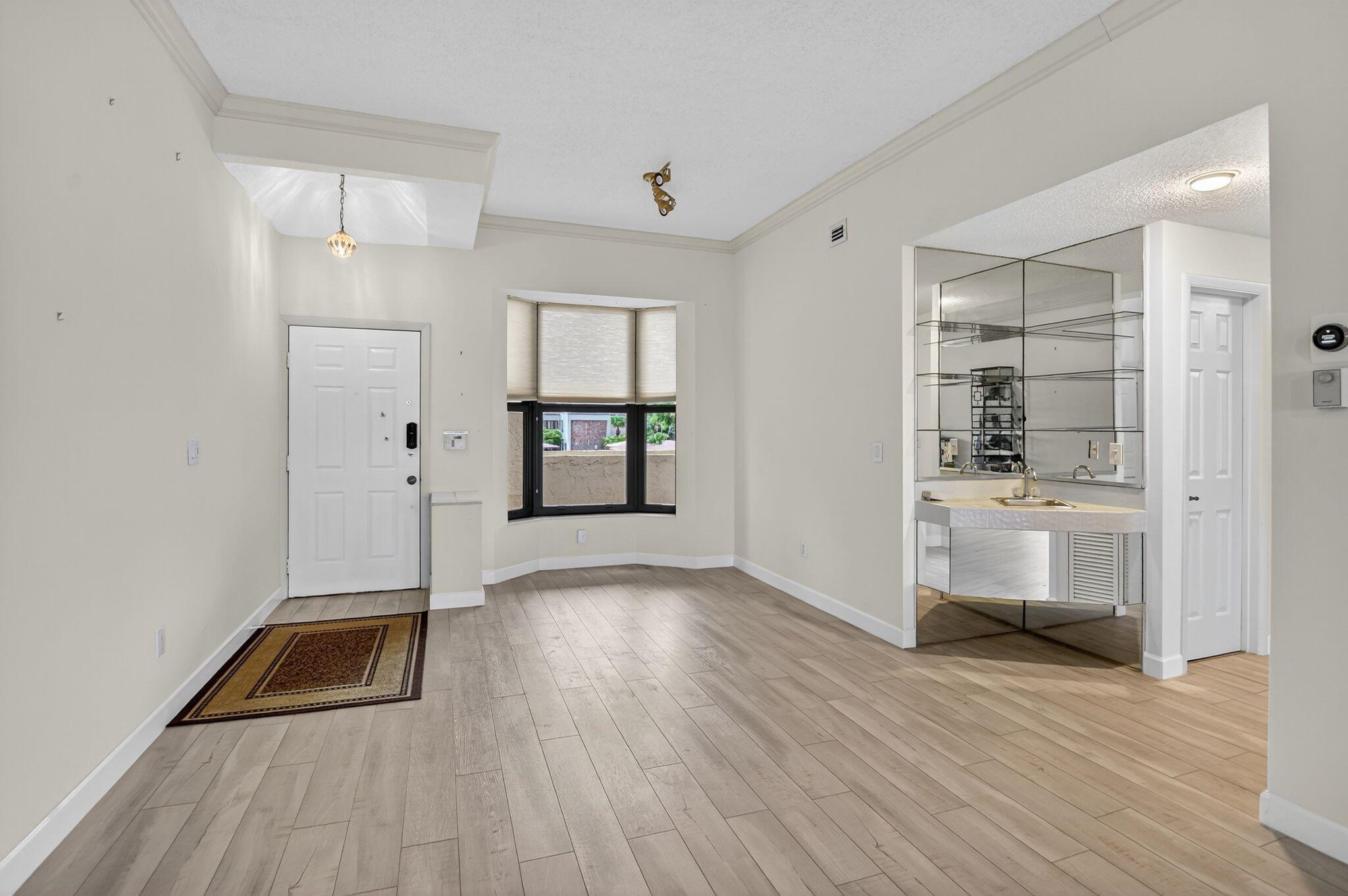 7460 La Paz Boulevard 202