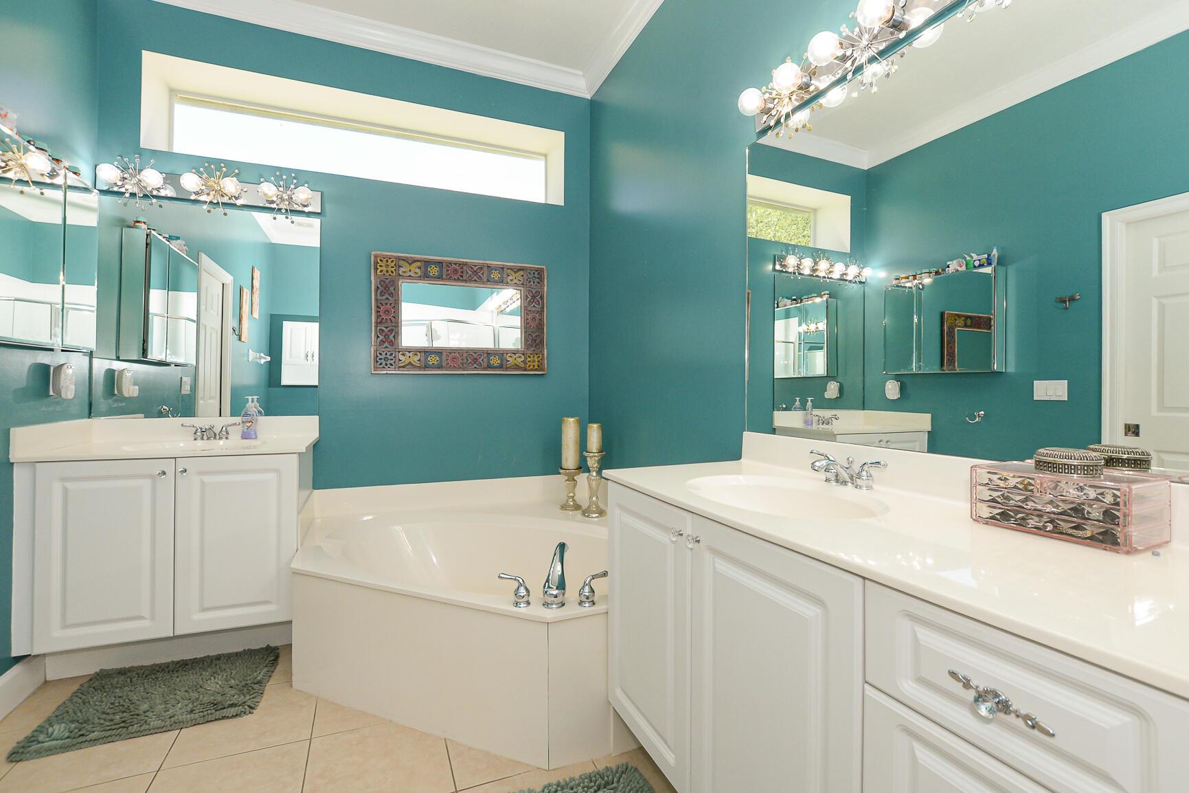 RIVER PLACE ON THE ST LUC - Residential