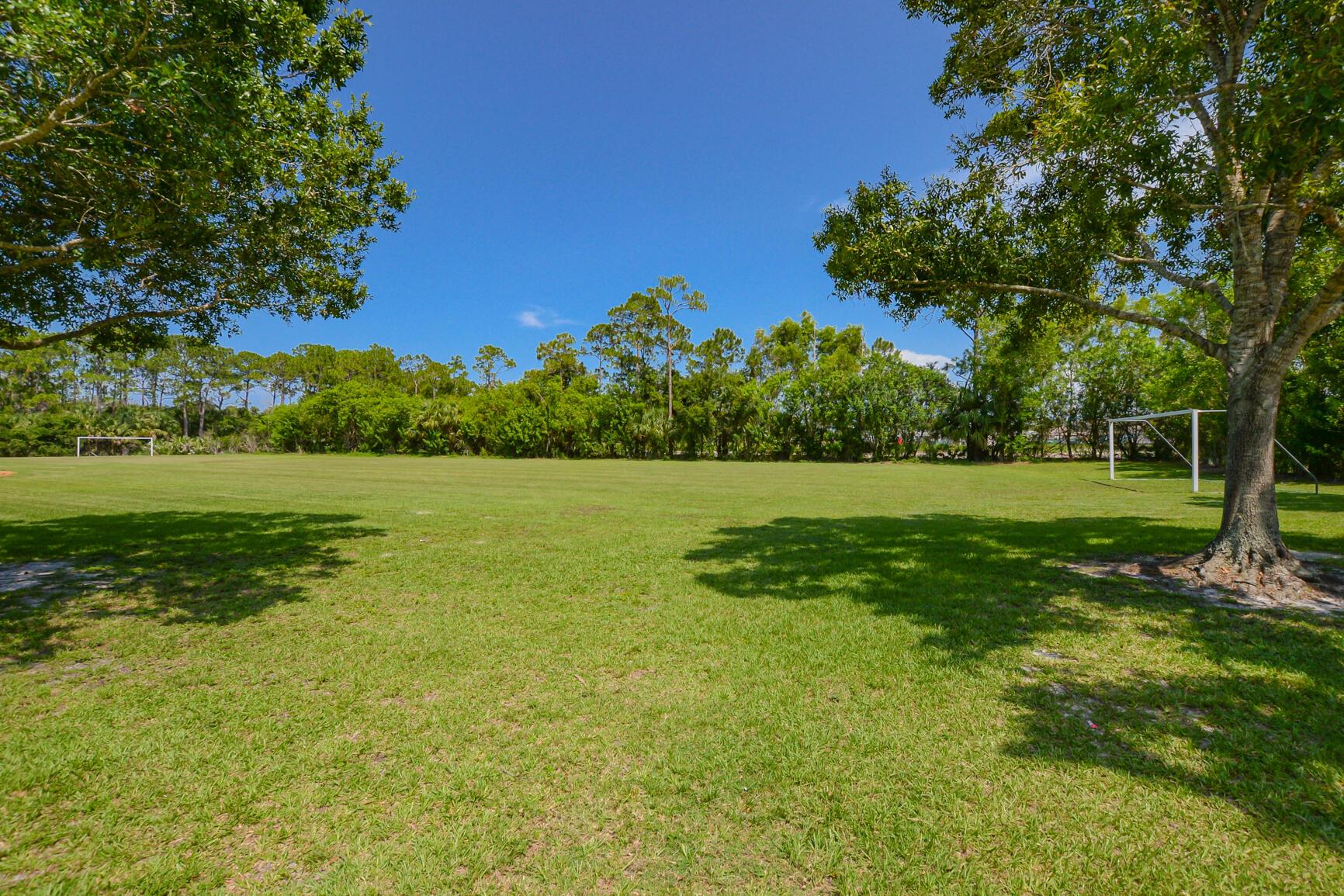 RIVER PLACE ON THE ST LUC - Residential