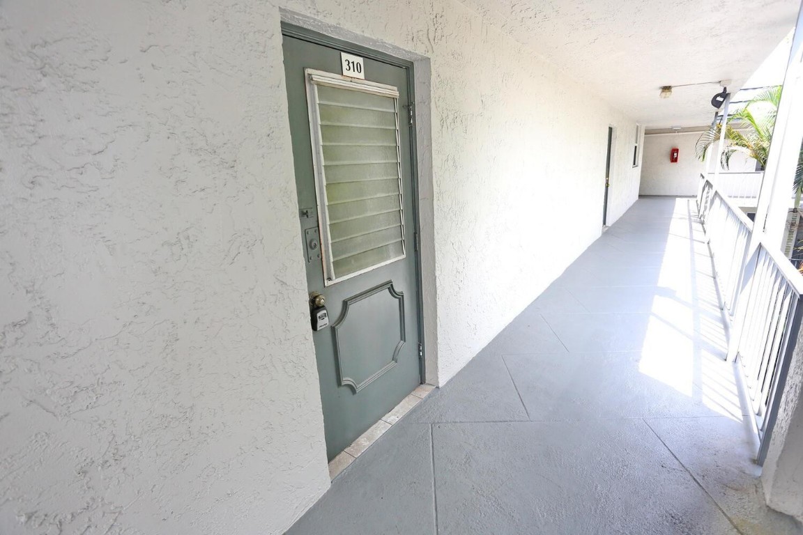 LIME BAY - Residential