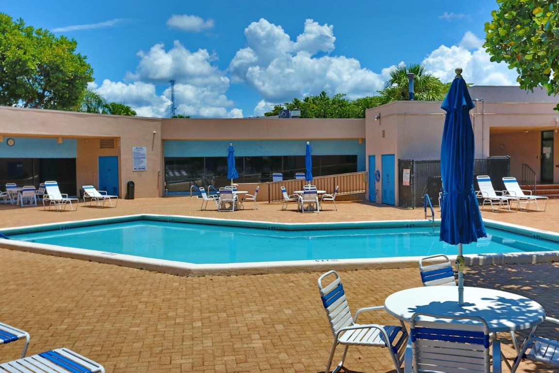 LIME BAY - Residential