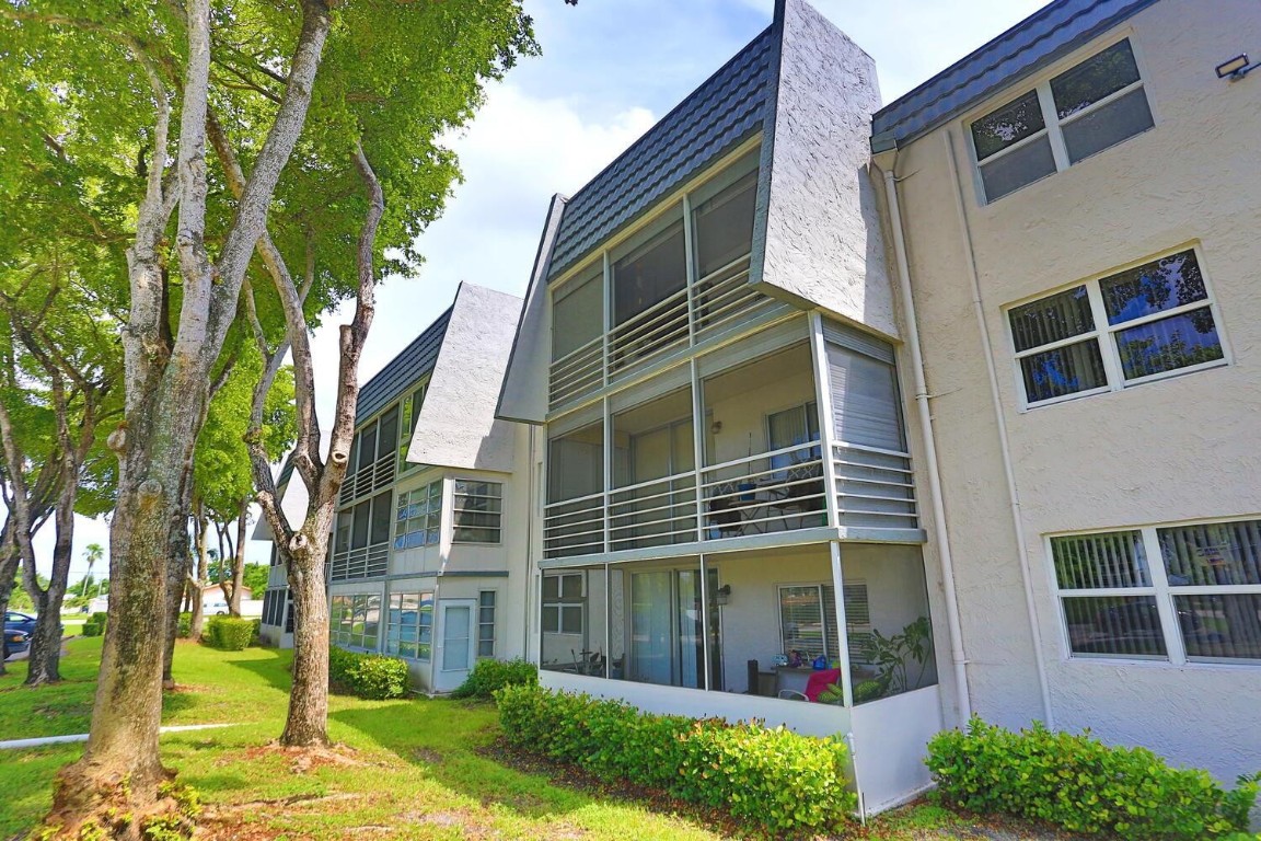 LIME BAY - Residential