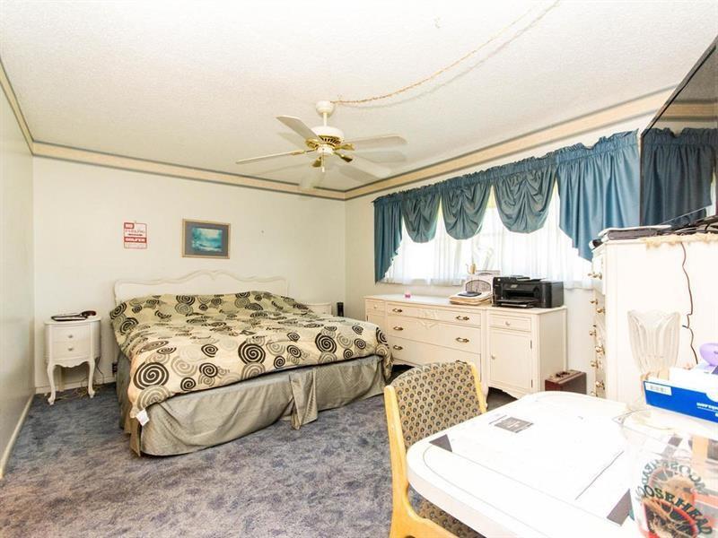 ORIOLE GOLF AND TENNIS CL - Residential