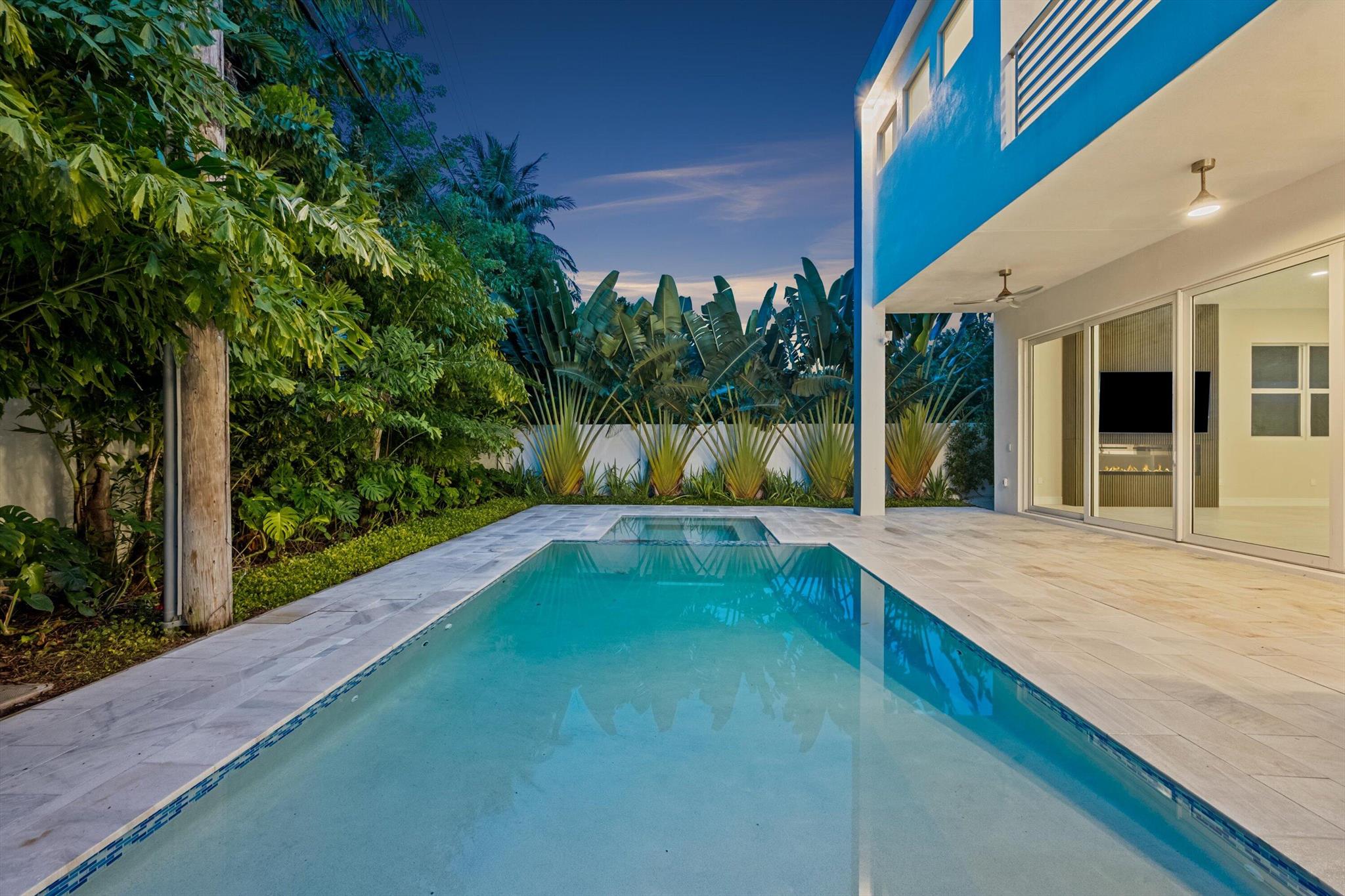 LA HACIENDA DELRAY - Residential