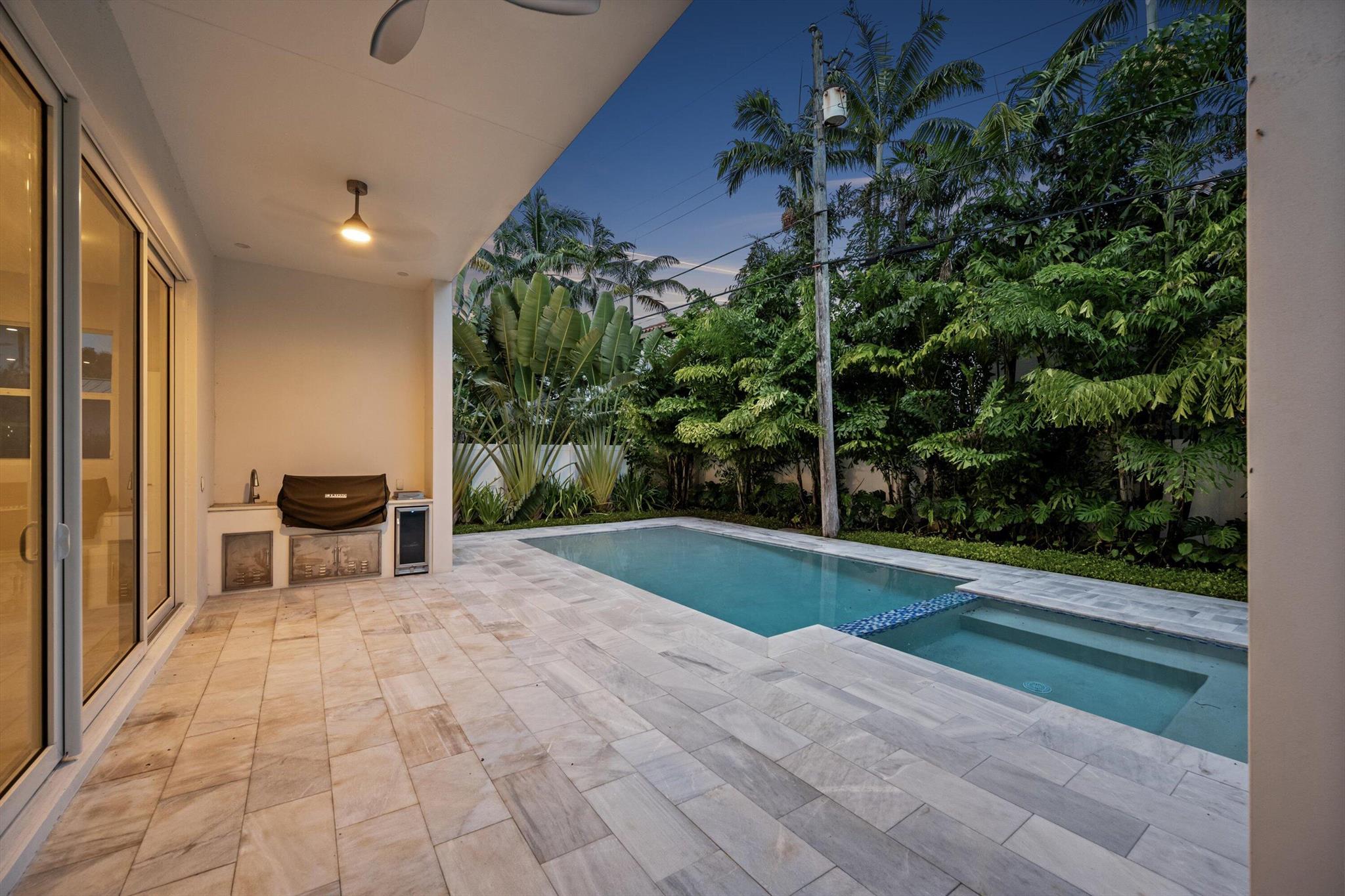 LA HACIENDA DELRAY - Residential