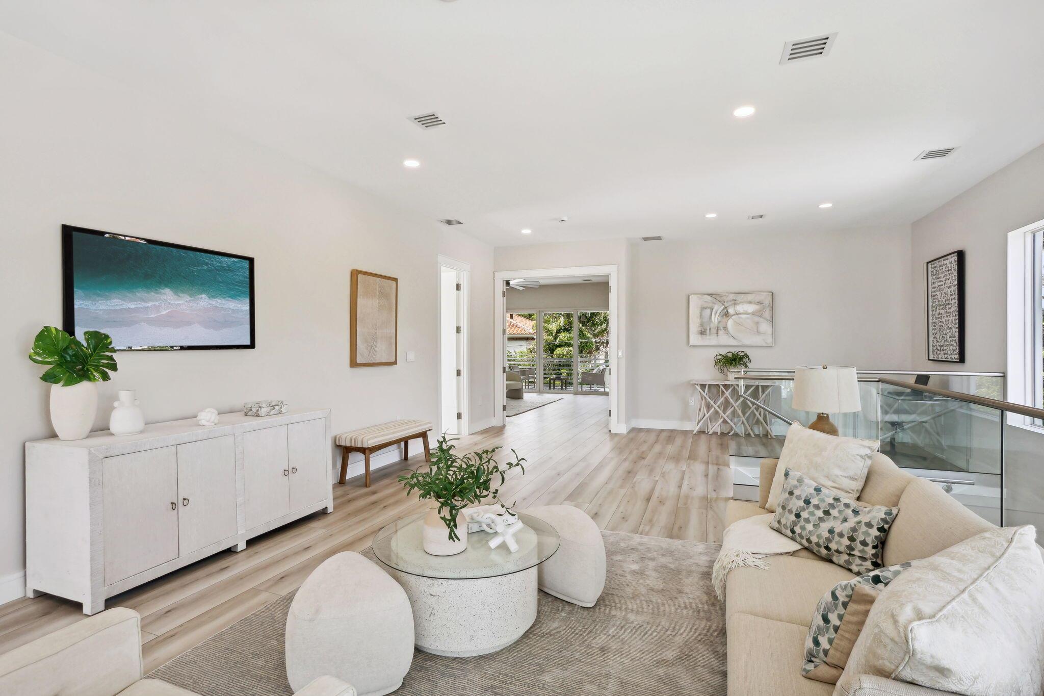 LA HACIENDA DELRAY - Residential