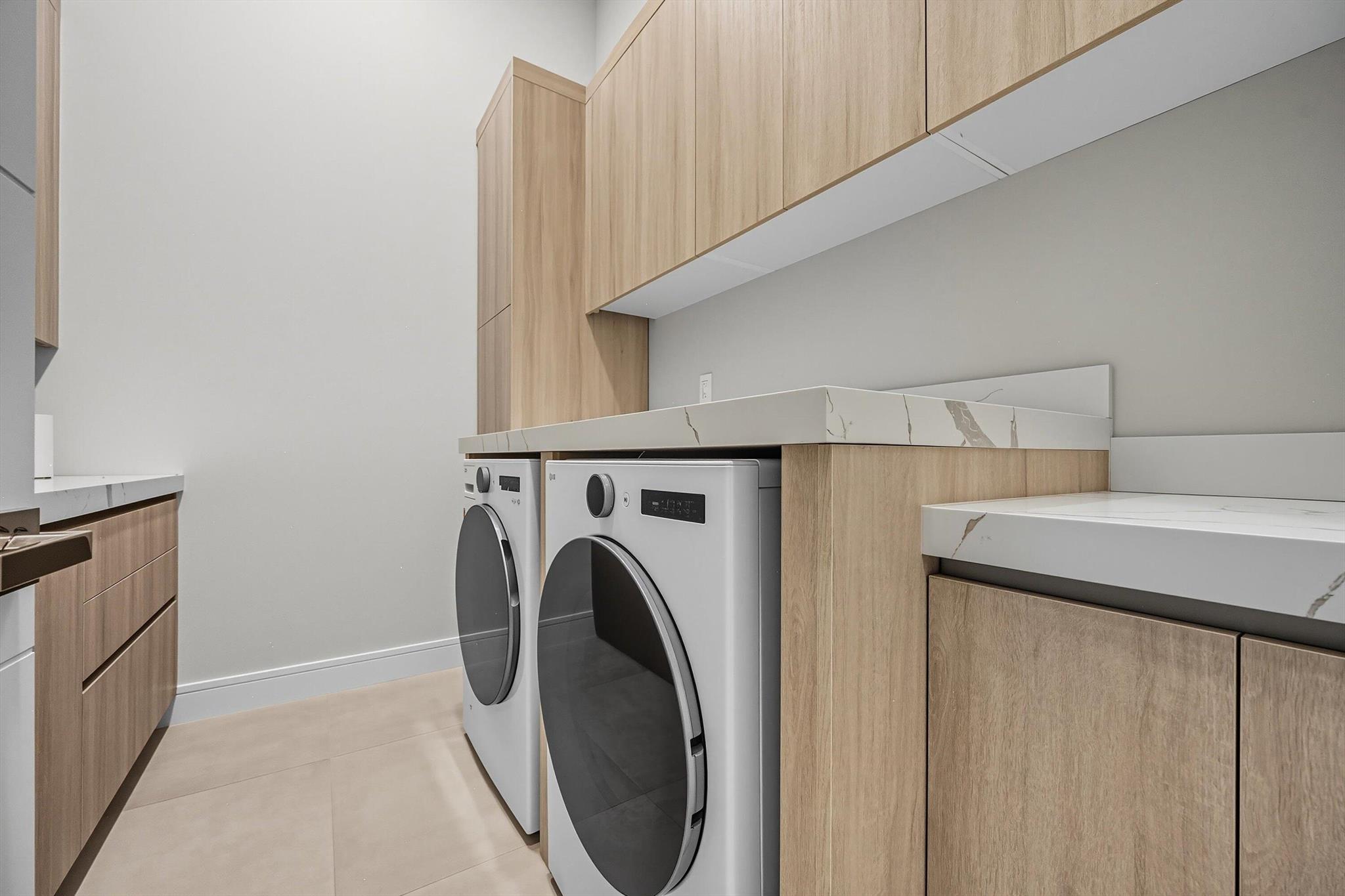 LA HACIENDA DELRAY - Residential