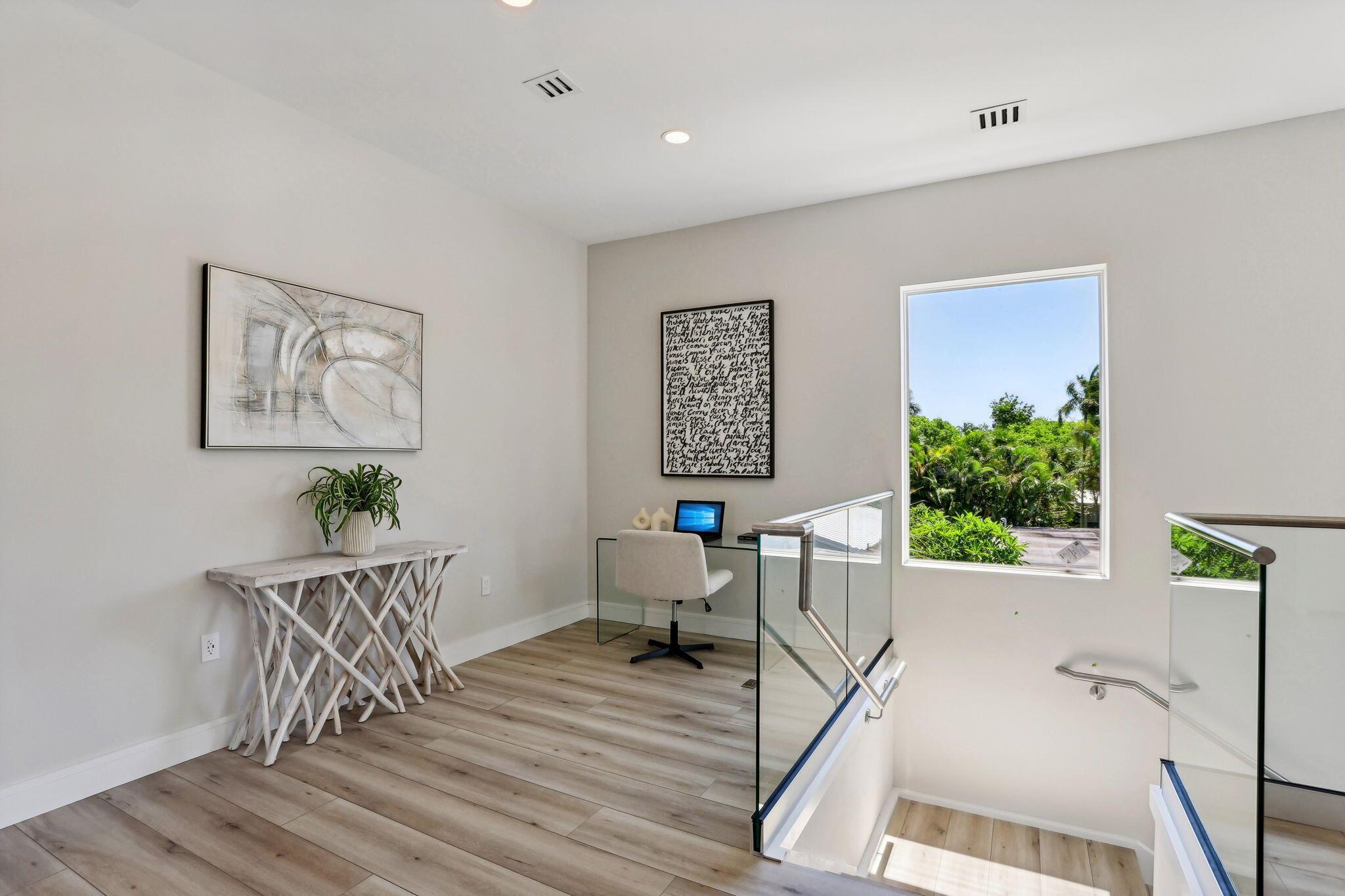 LA HACIENDA DELRAY - Residential