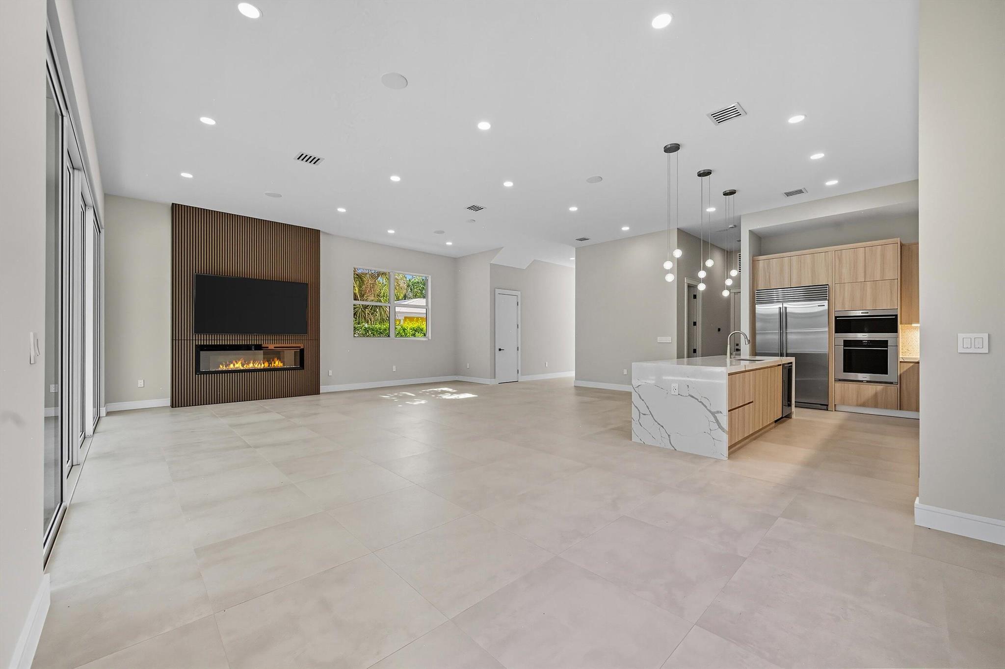 LA HACIENDA DELRAY - Residential