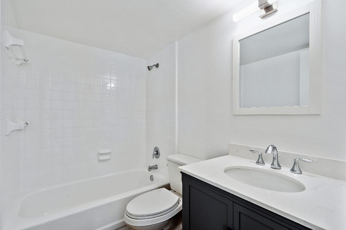 NORTH PALM BEACH VILLAGE OF 3 - Residential Lease