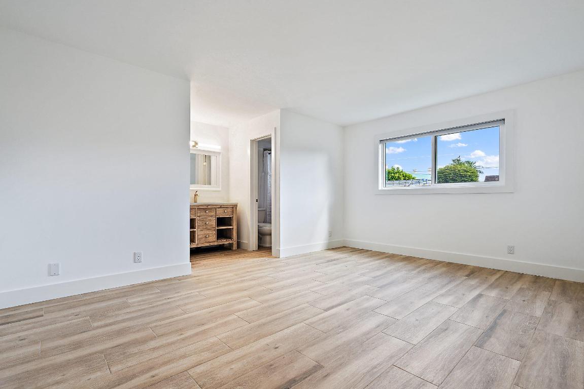 NORTH PALM BEACH VILLAGE OF 3 - Residential Lease