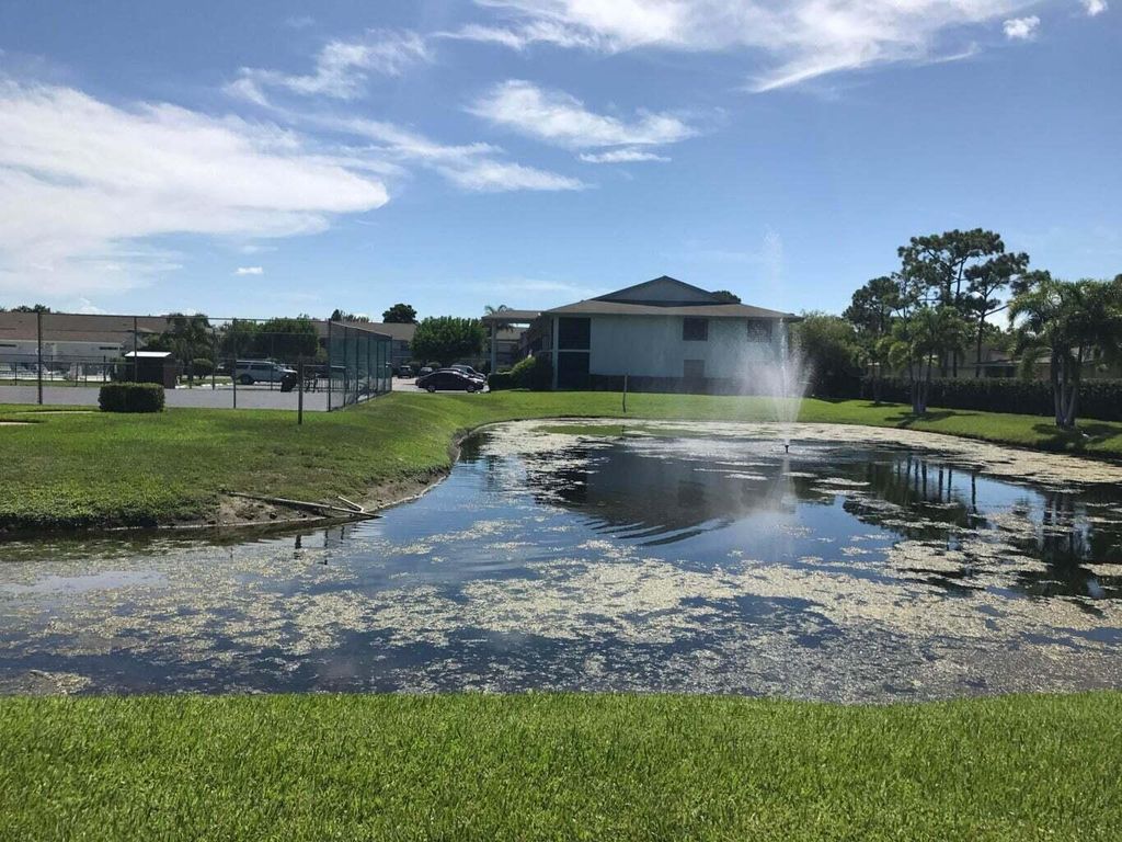 Photo of 1271 SE Parkview Place #H4, Stuart, FL 34994 (MLS # R11145681)