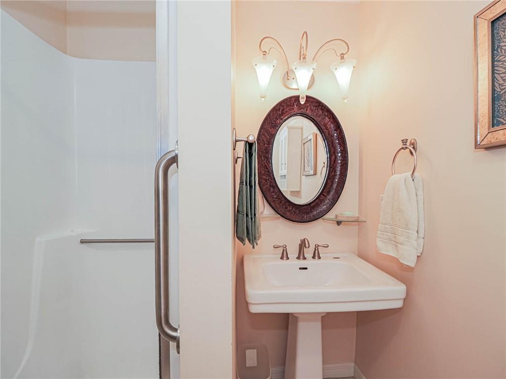 VISTA ROYALE PHASE IV BLDGS 83-111 - Residential