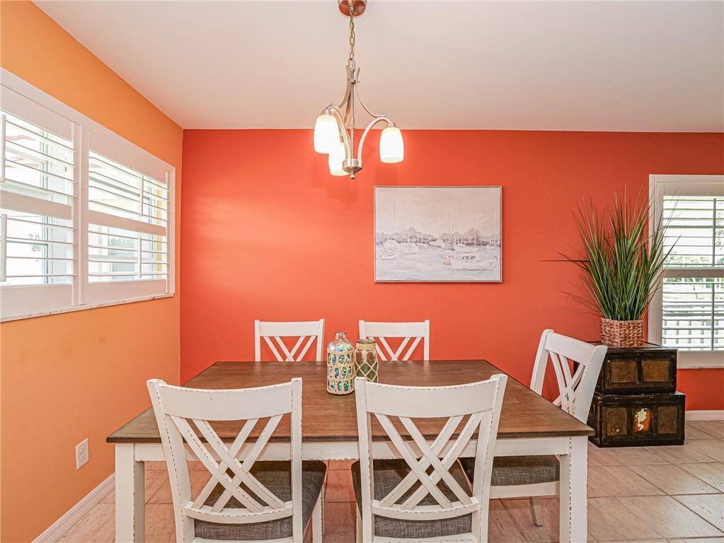 VISTA ROYALE PHASE IV BLDGS 83-111 - Residential