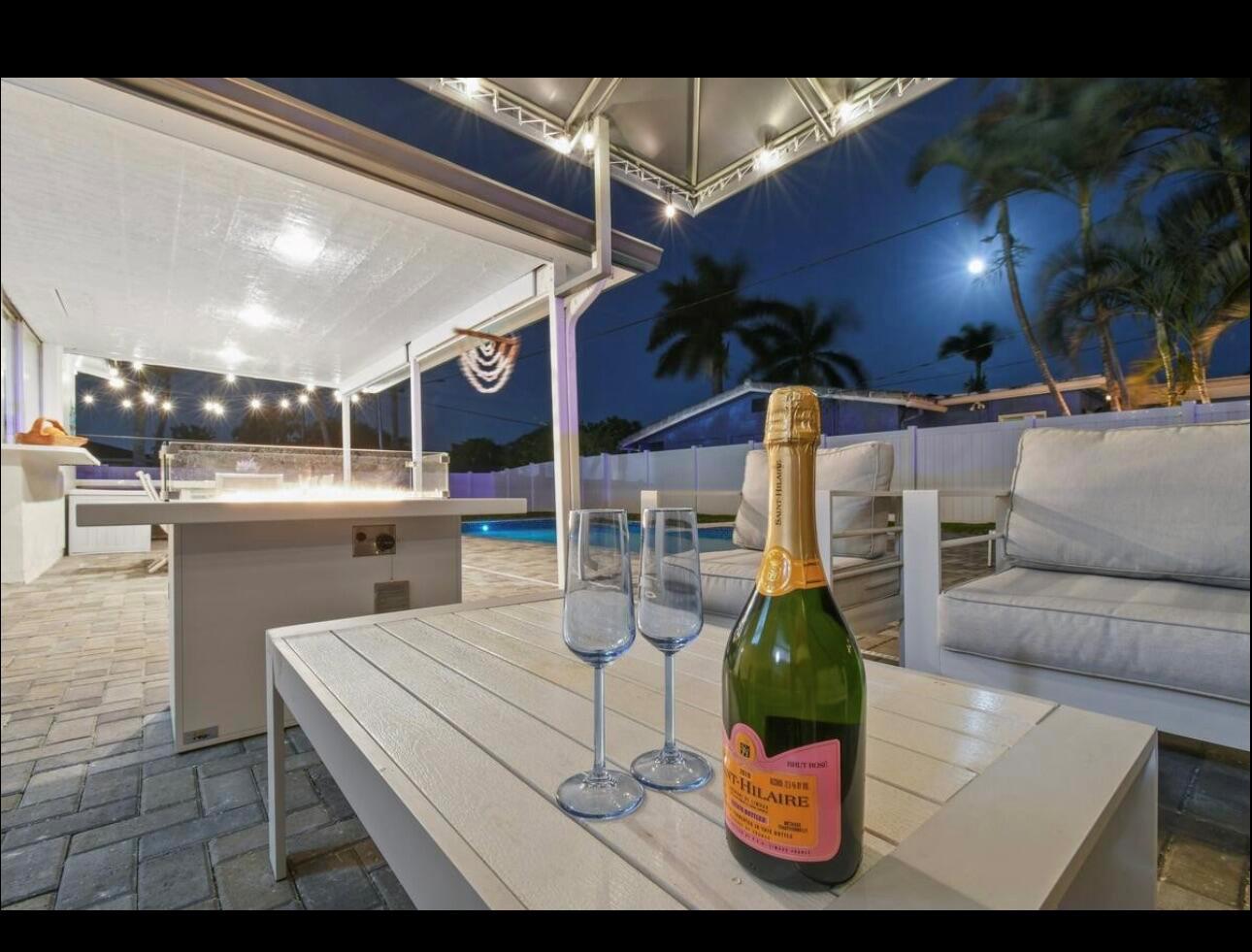 POMPANO WATERWAY ESTATES - Residential Lease