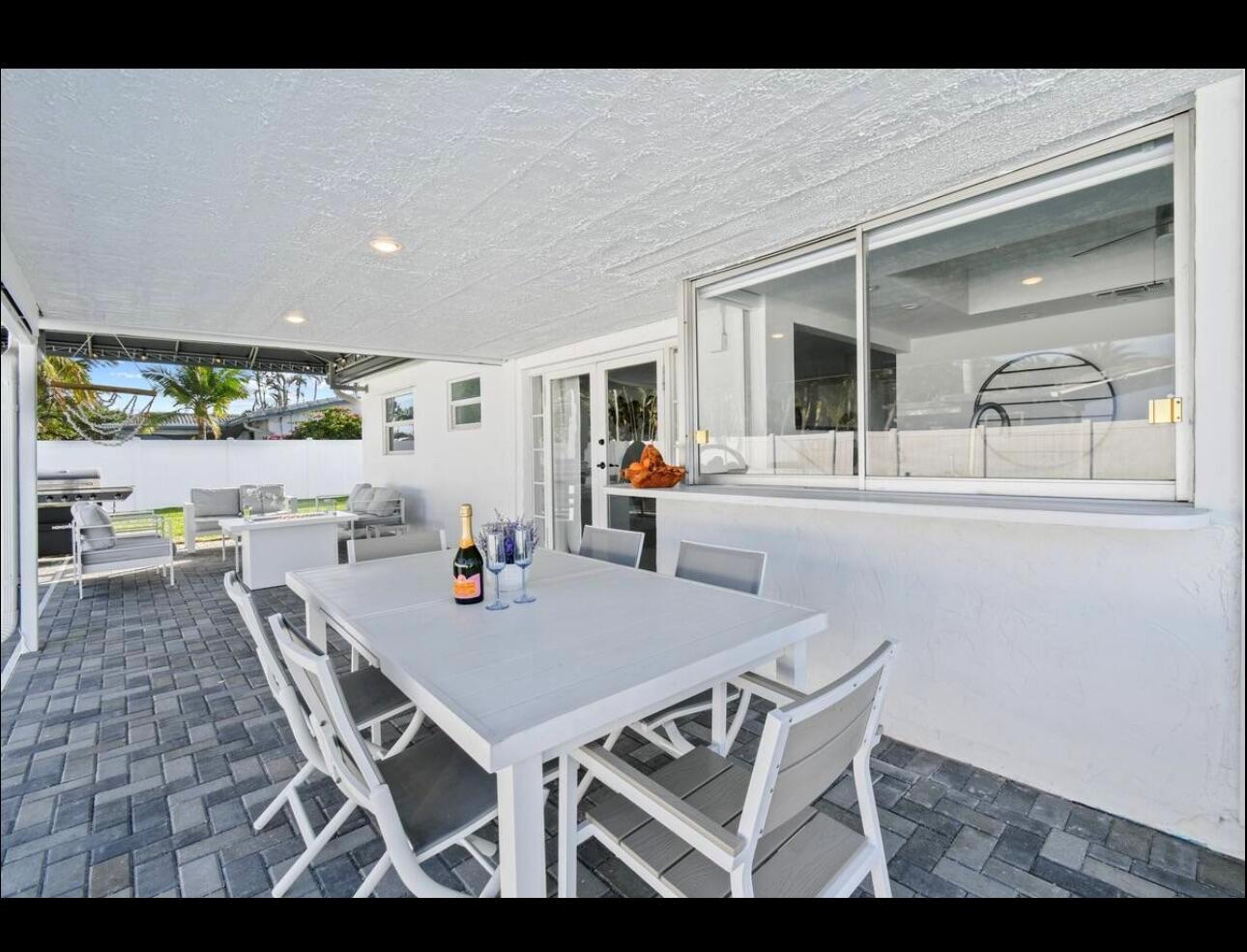 POMPANO WATERWAY ESTATES - Residential Lease