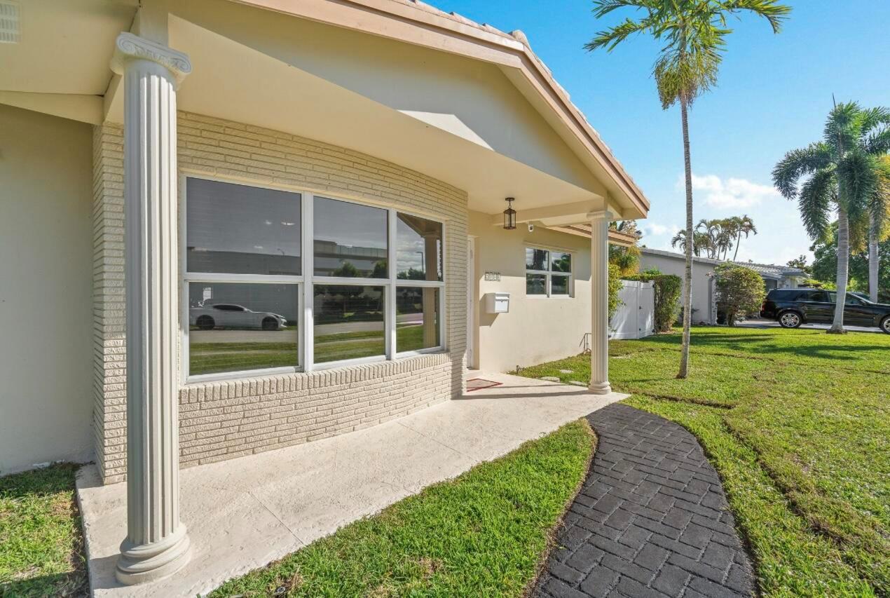 POMPANO WATERWAY ESTATES - Residential Lease