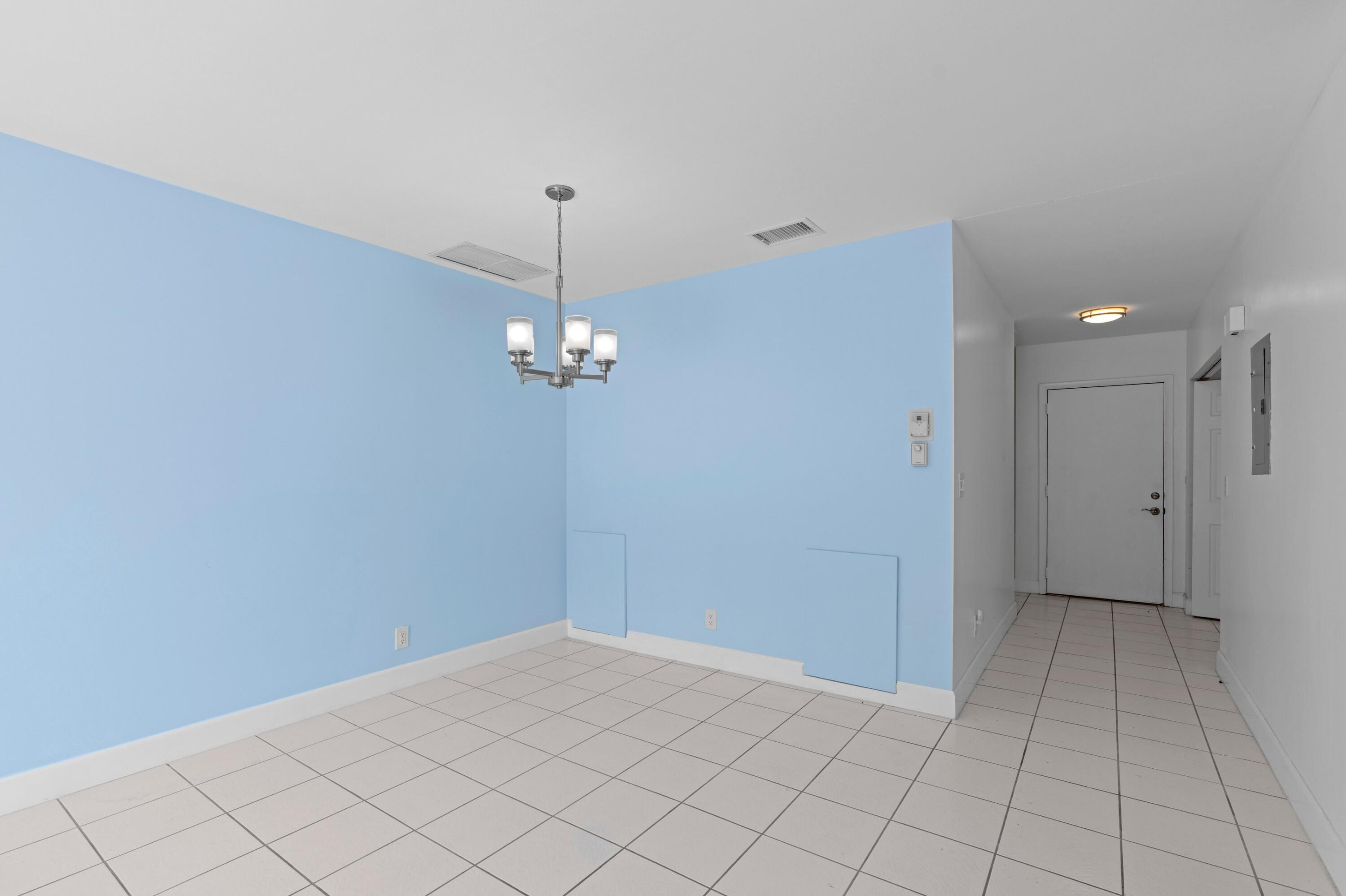 BOCA LAKES CONDO - Residential