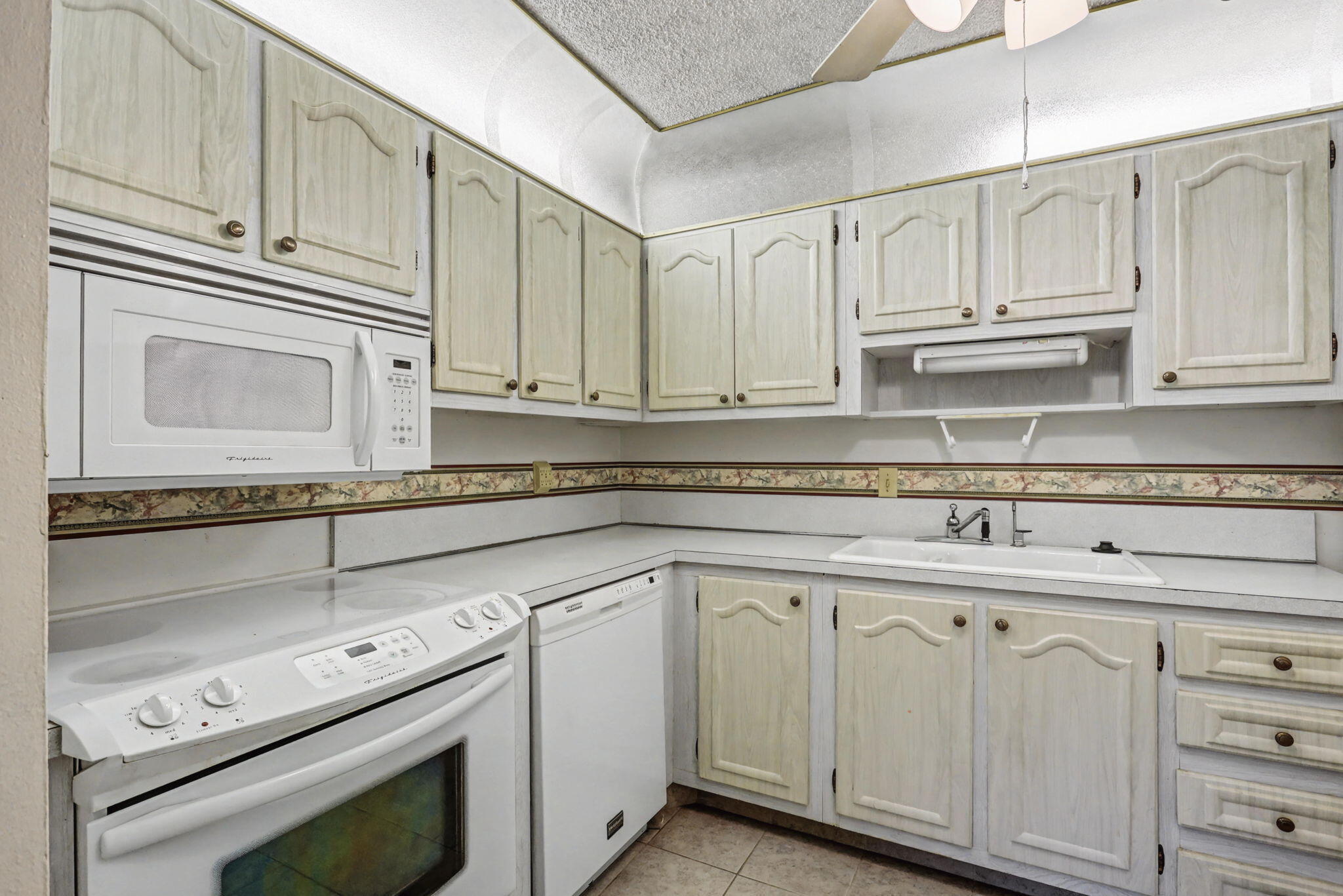 EDGEWOOD CONDOS - Residential