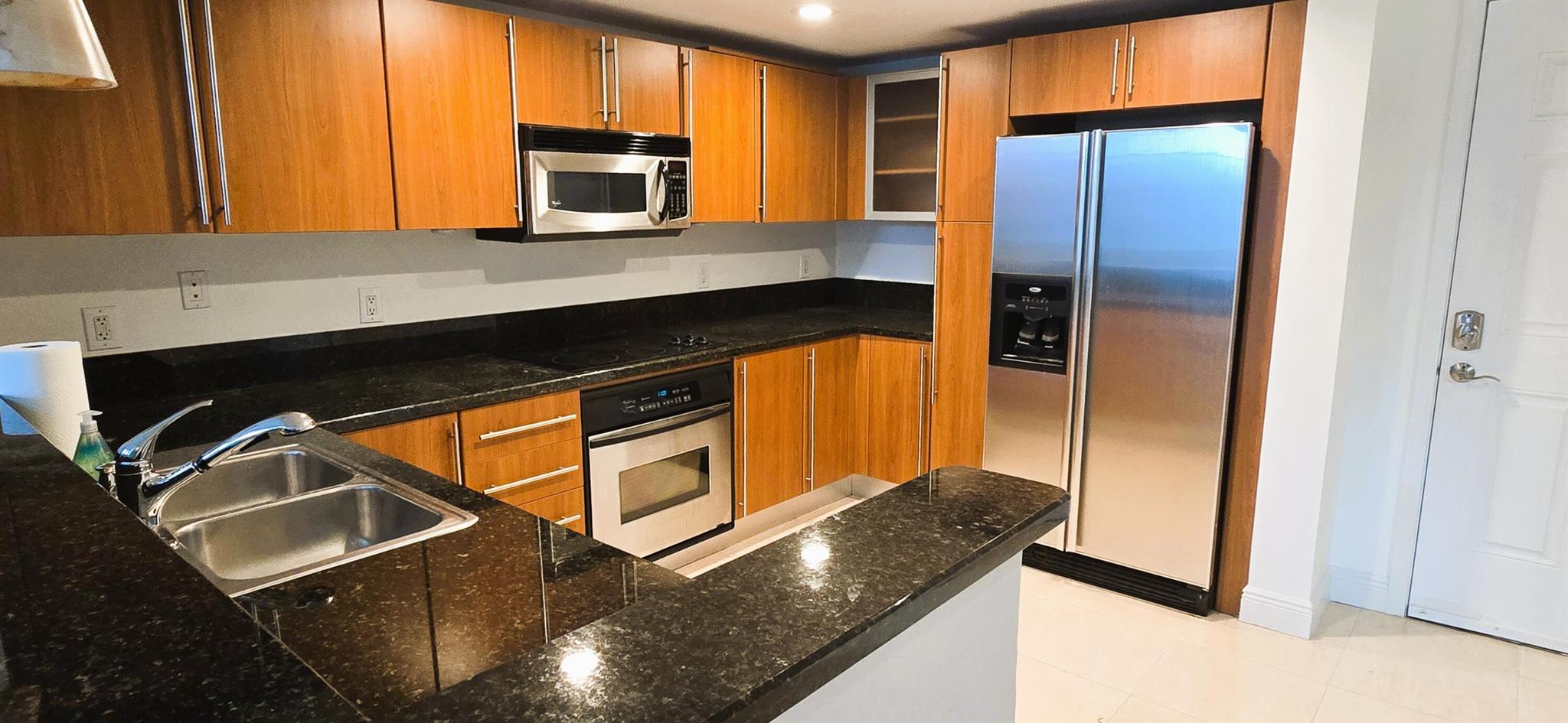 610 CLEMATIS CONDO - Residential Lease