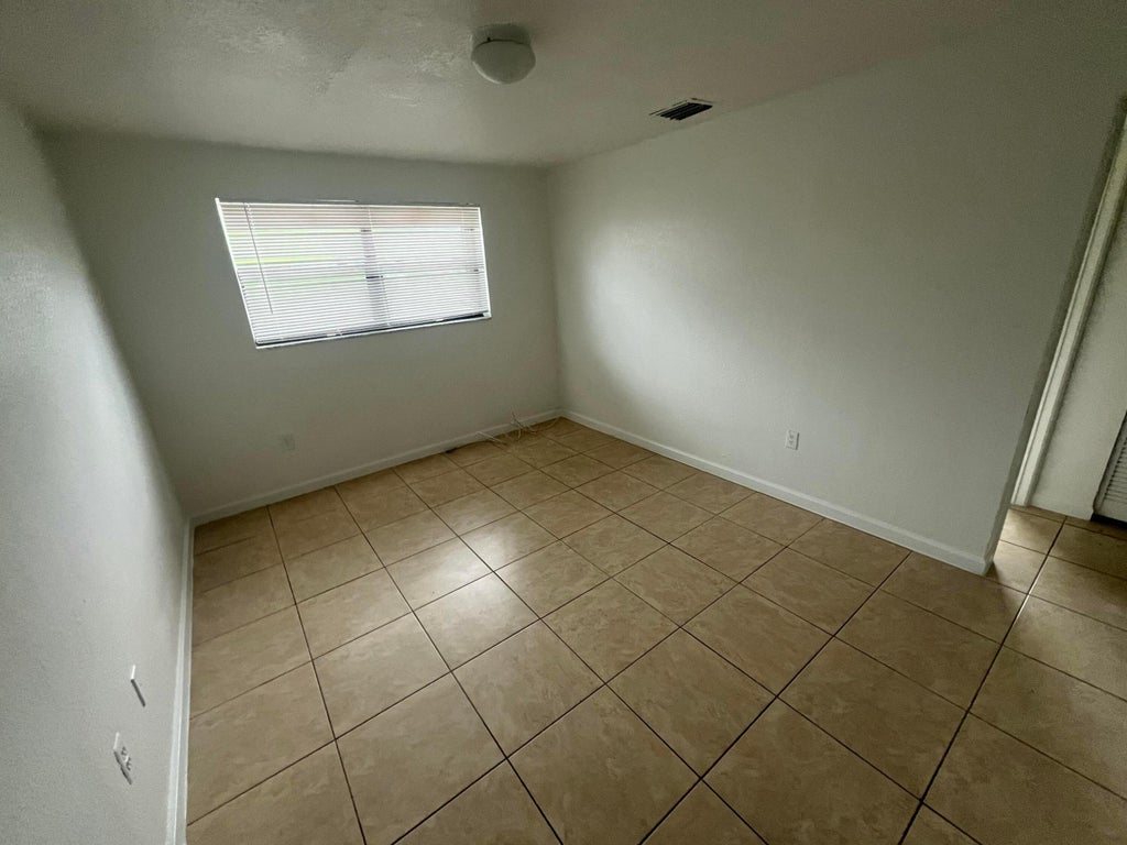 Photo of 421 NW 7TH Terrace #1, Fort Lauderdale, FL 33311 (MLS # B26078068)