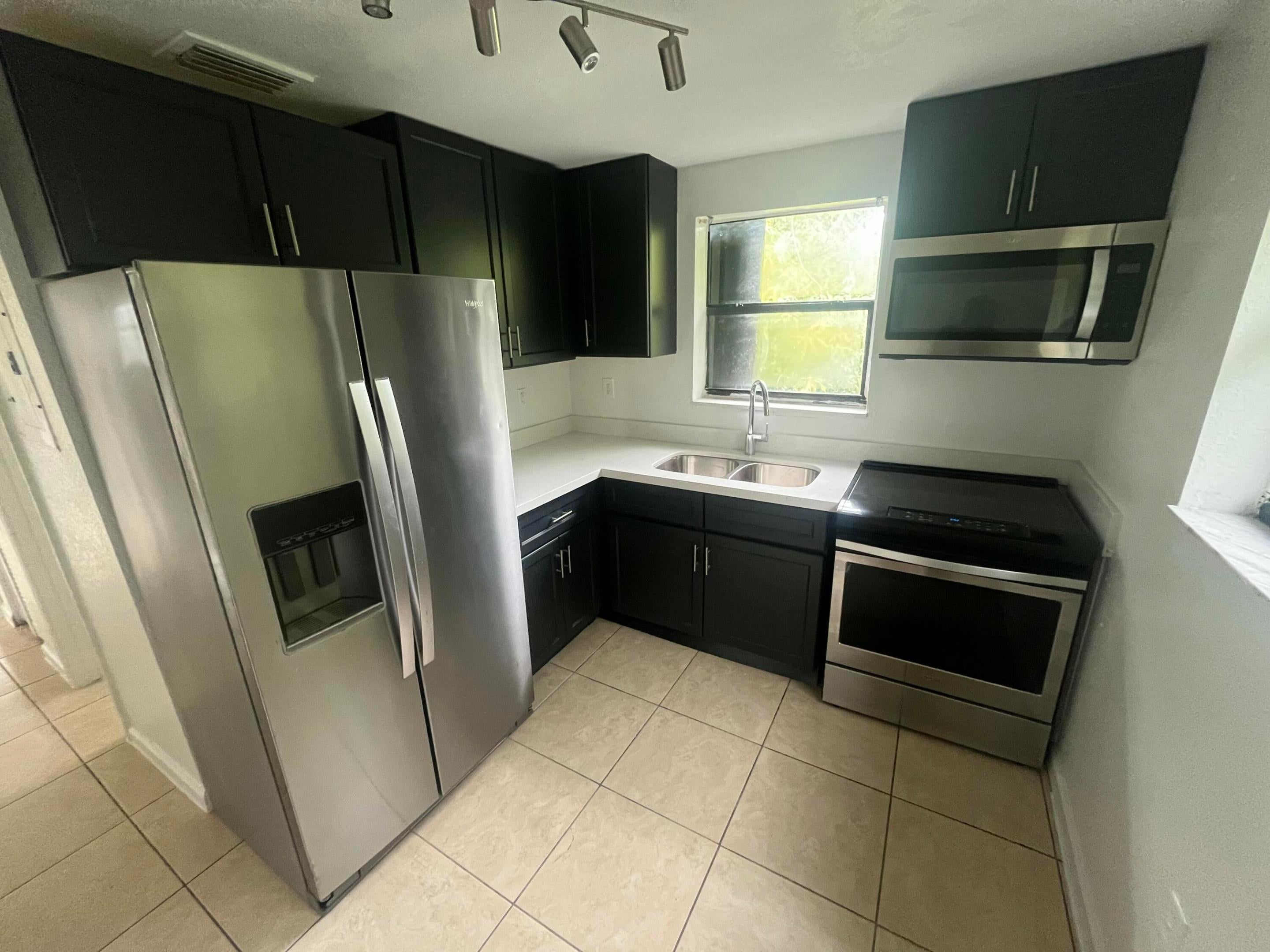 421 NW 7TH Terrace 1