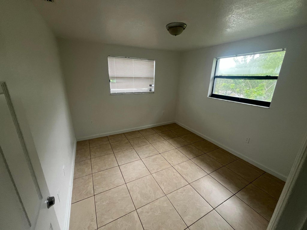 Photo of 421 NW 7TH Terrace #1, Fort Lauderdale, FL 33311 (MLS # B26078068)