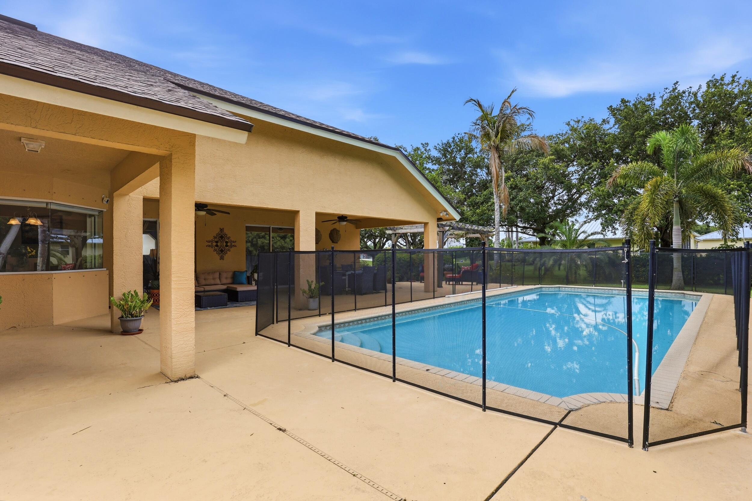 Palm Beach Country Estates - Residential