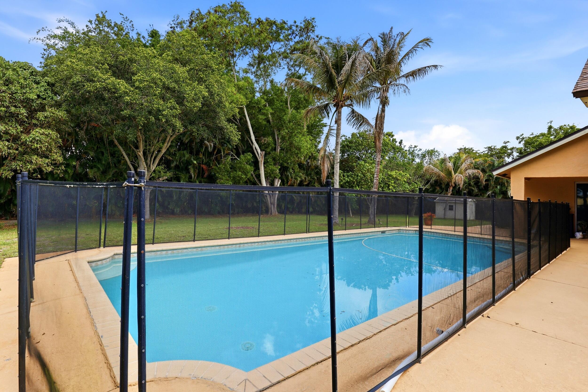 Palm Beach Country Estates - Residential