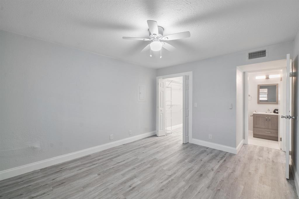 Kings Point Seville - Residential