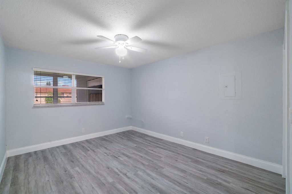 Kings Point Seville - Residential