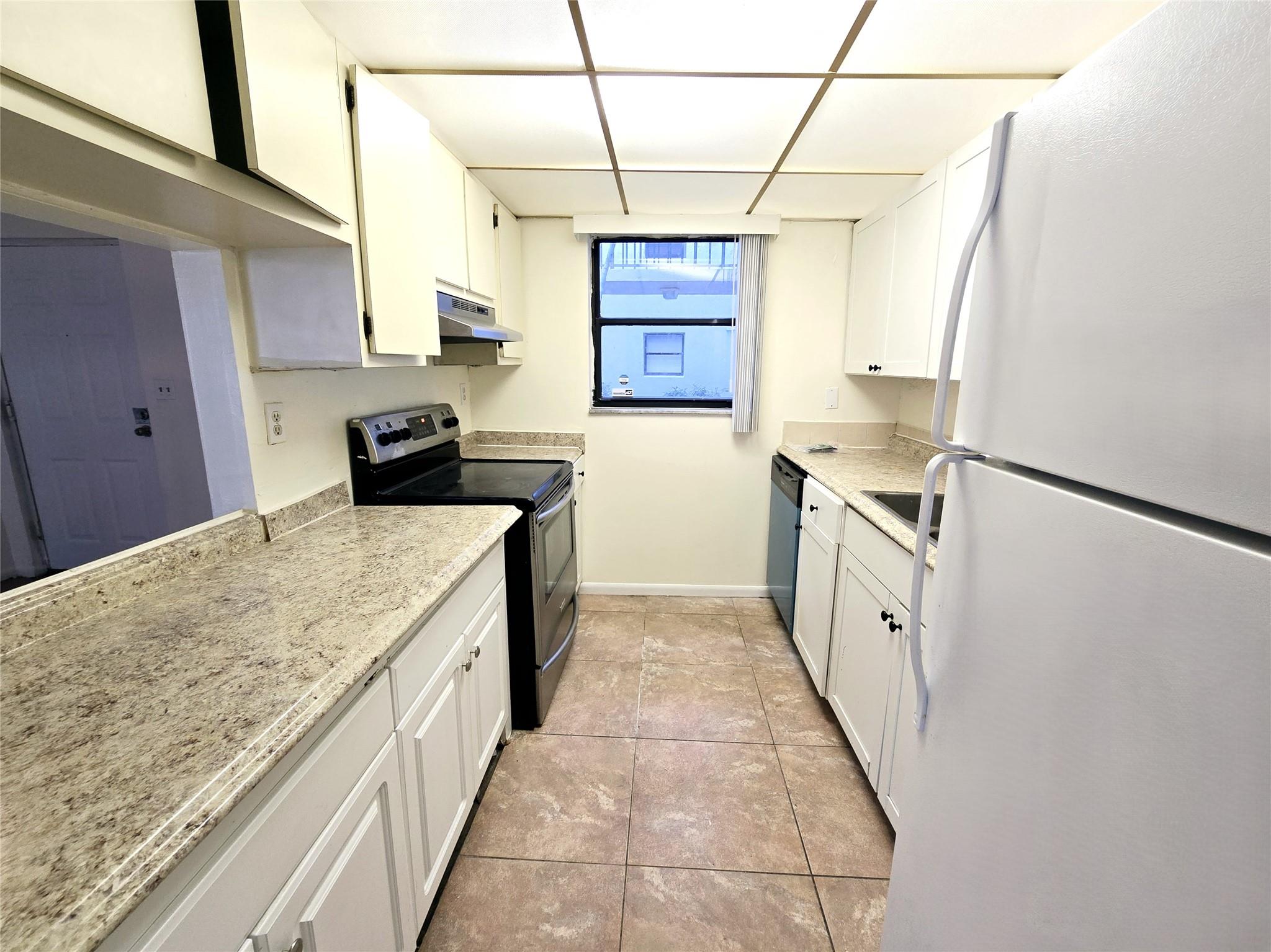 Presidential Golfview Condo - Residential Lease