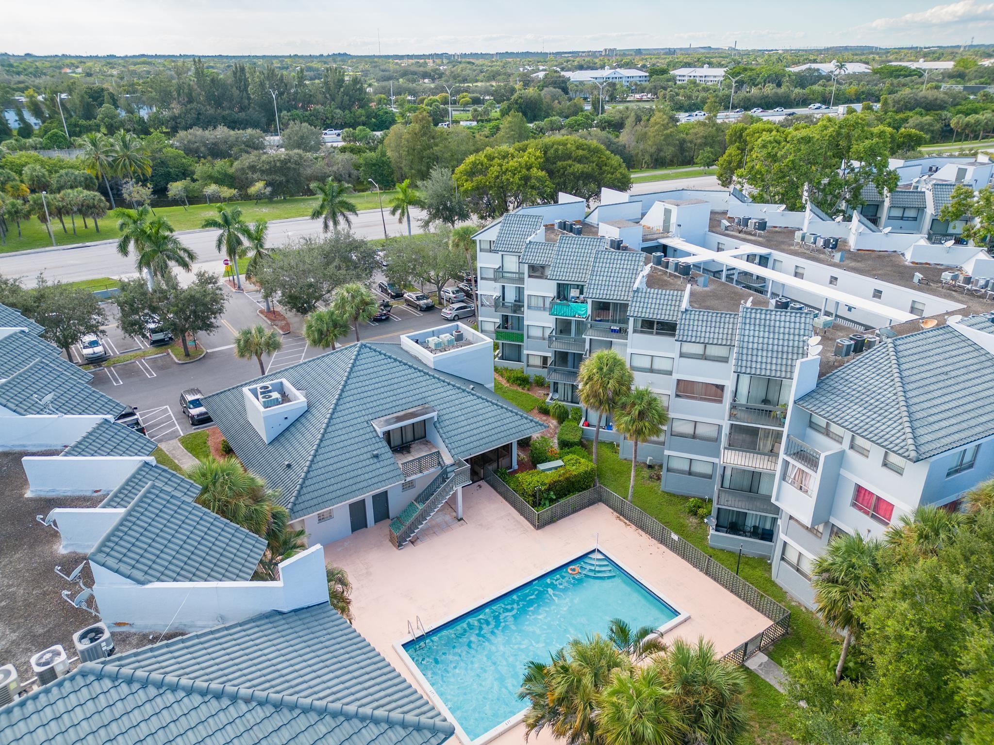 Presidential Golfview Condo - Residential Lease