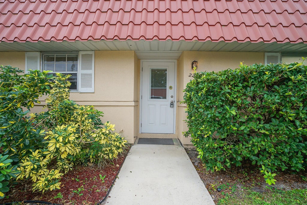 Photo of 226 Down East Lane, Lake Worth, FL 33467 (MLS # R10948931)