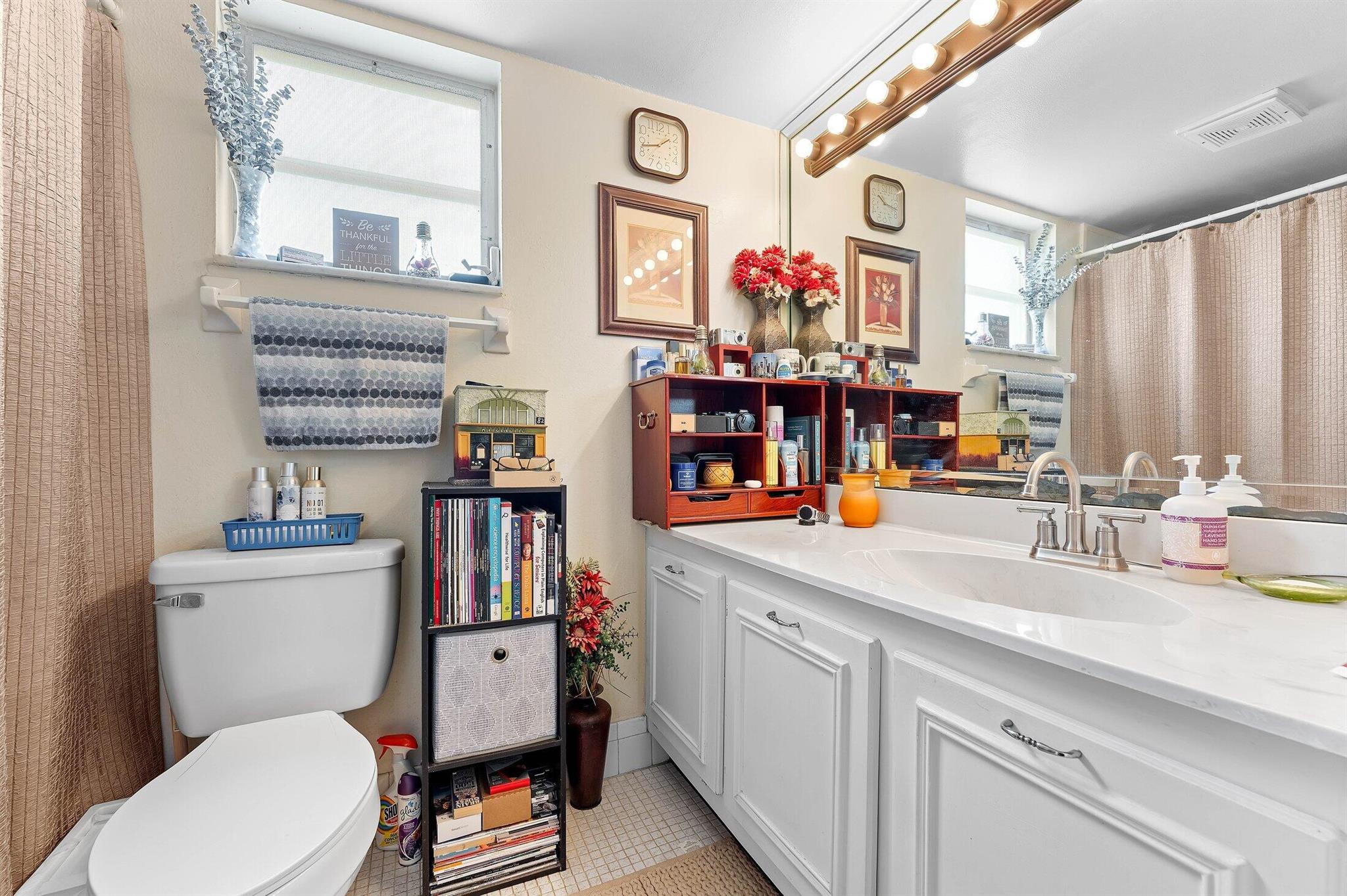 LAKE FOREST CONDO - Residential