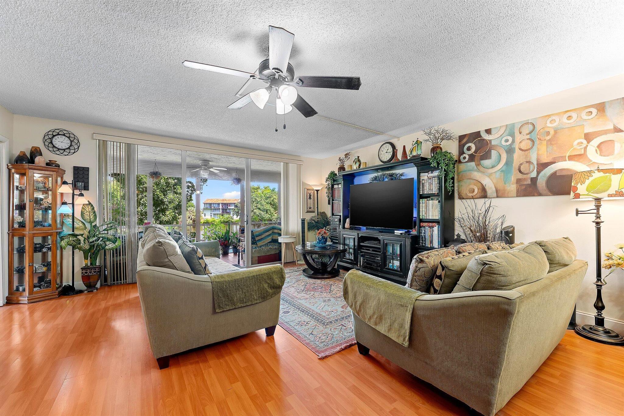 LAKE FOREST CONDO - Residential