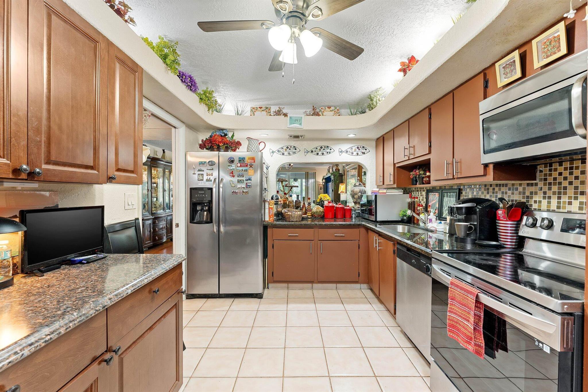 LAKE FOREST CONDO - Residential