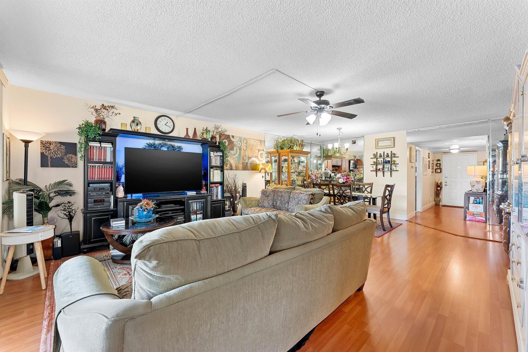 LAKE FOREST CONDO - Residential