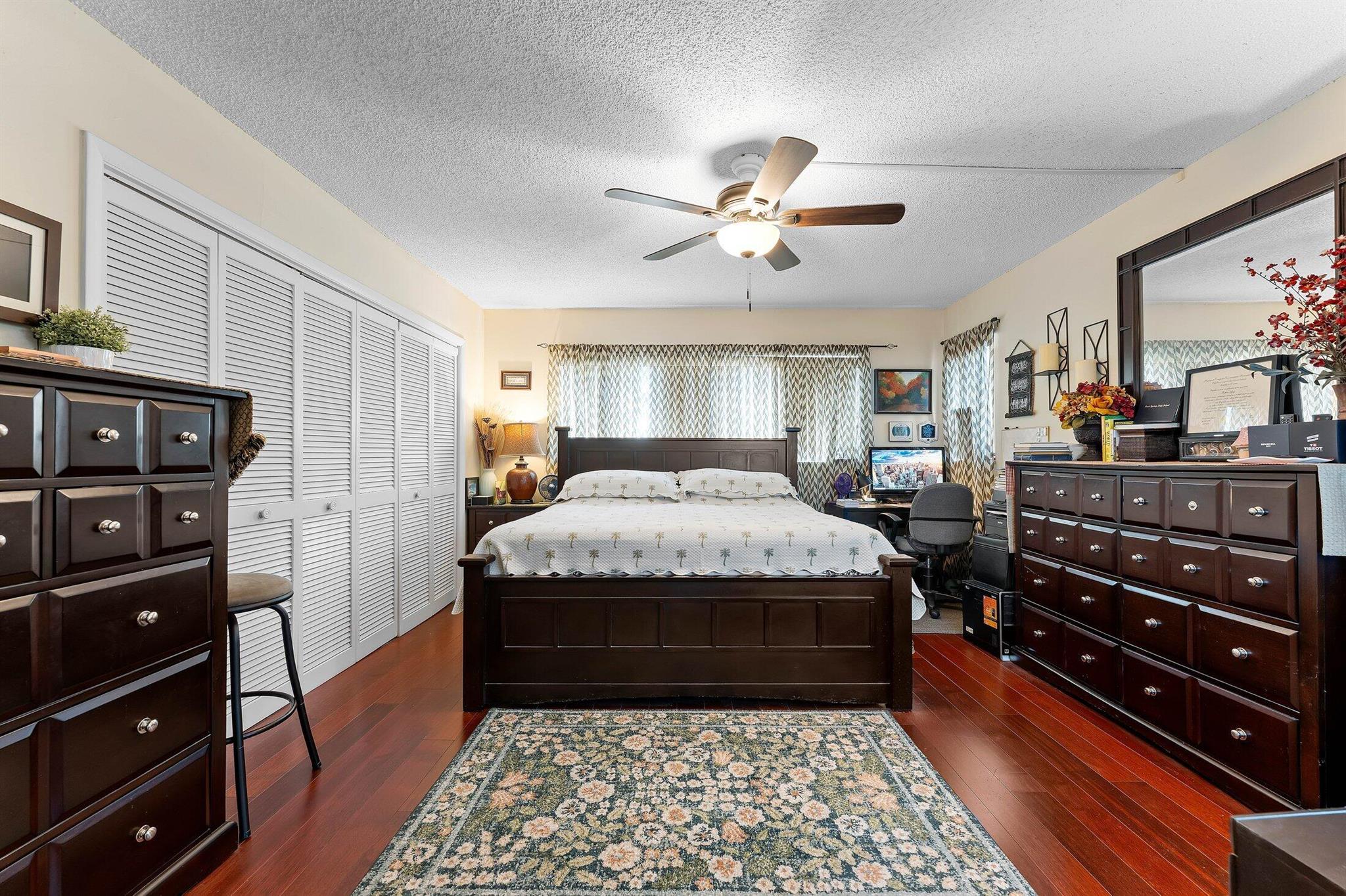 LAKE FOREST CONDO - Residential