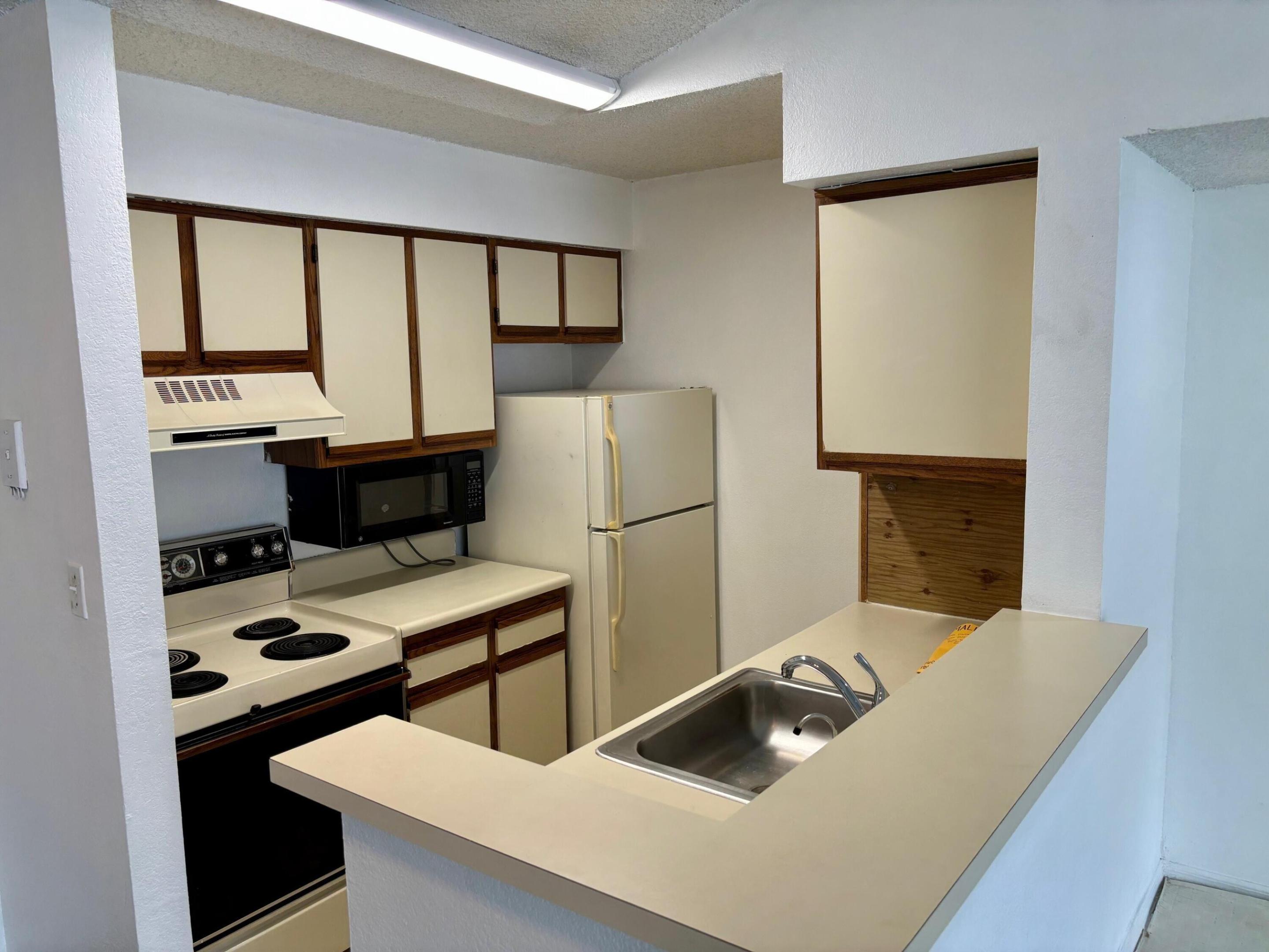 SUNDANCE AT DAVIE CONDO - Residential